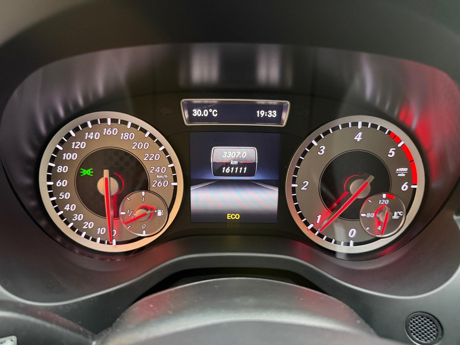 MERCEDES-BENZ A 160 CDI Urban-image-18