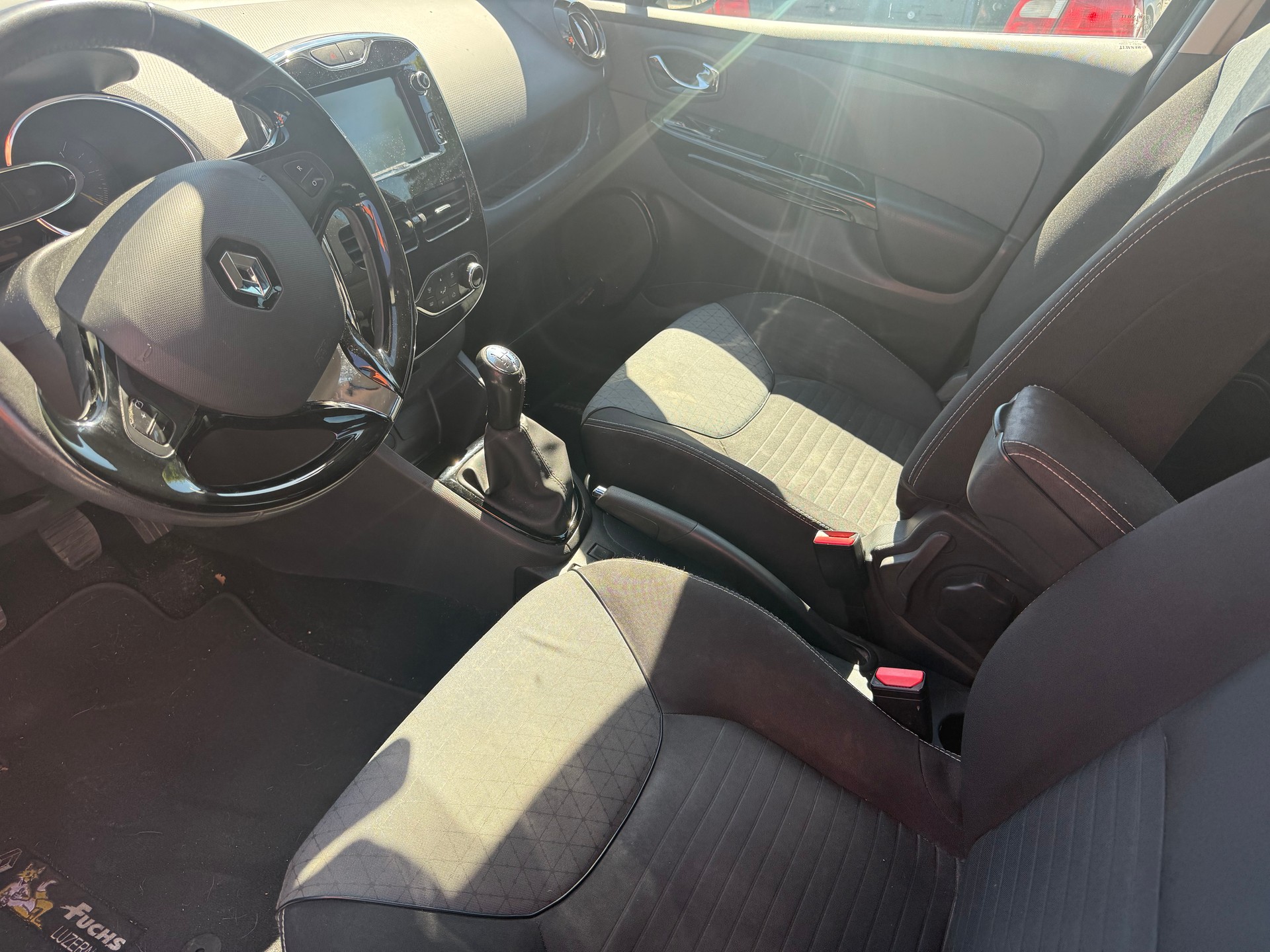 RENAULT Clio Grandtour 1.5 dCi Authentique-image-4