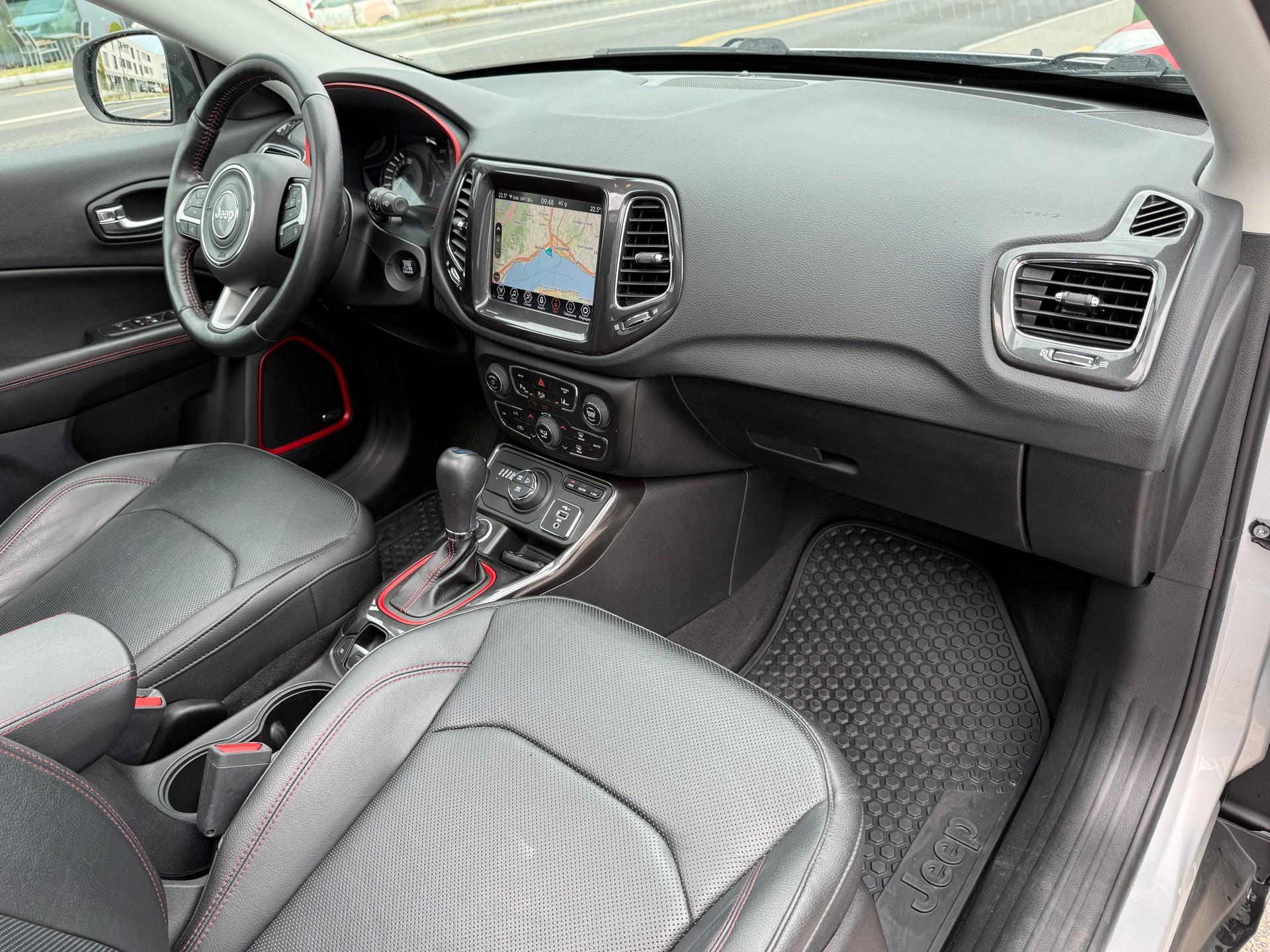 JEEP Compass 1.3 T PHEV Trailhawk AWD - Véhicule Suisse de 1ère Main - Nouvelle Expertise - NEU MFK : 31.07.2026 - Garantie dès 350.--image-11