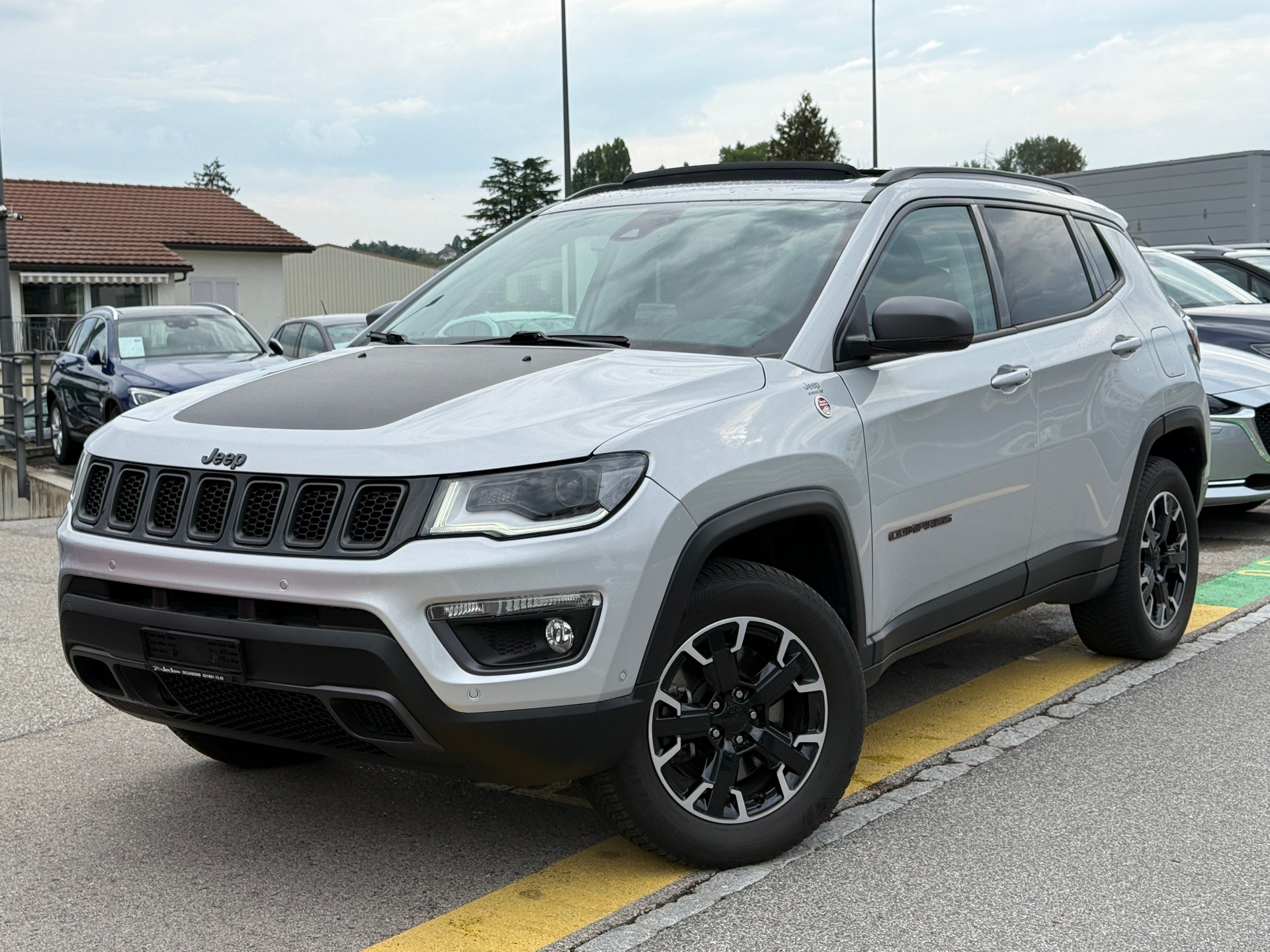 JEEP Compass 1.3 T PHEV Trailhawk AWD - Véhicule Suisse de 1ère Main - Nouvelle Expertise - NEU MFK : 31.07.2026 - Garantie dès 350.--showroom-element-2