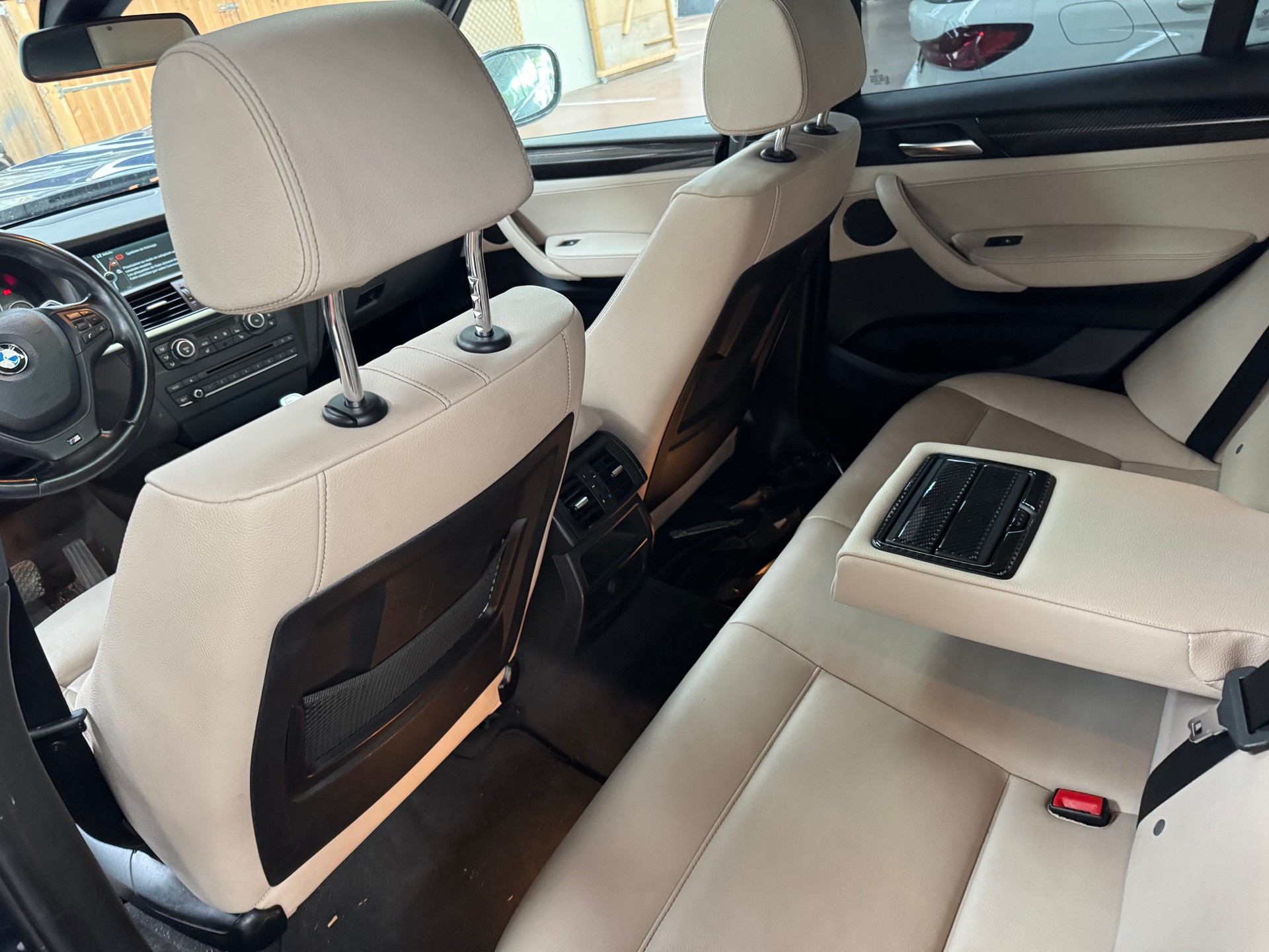 BMW X3 xDrive 35i Steptronic-image-15