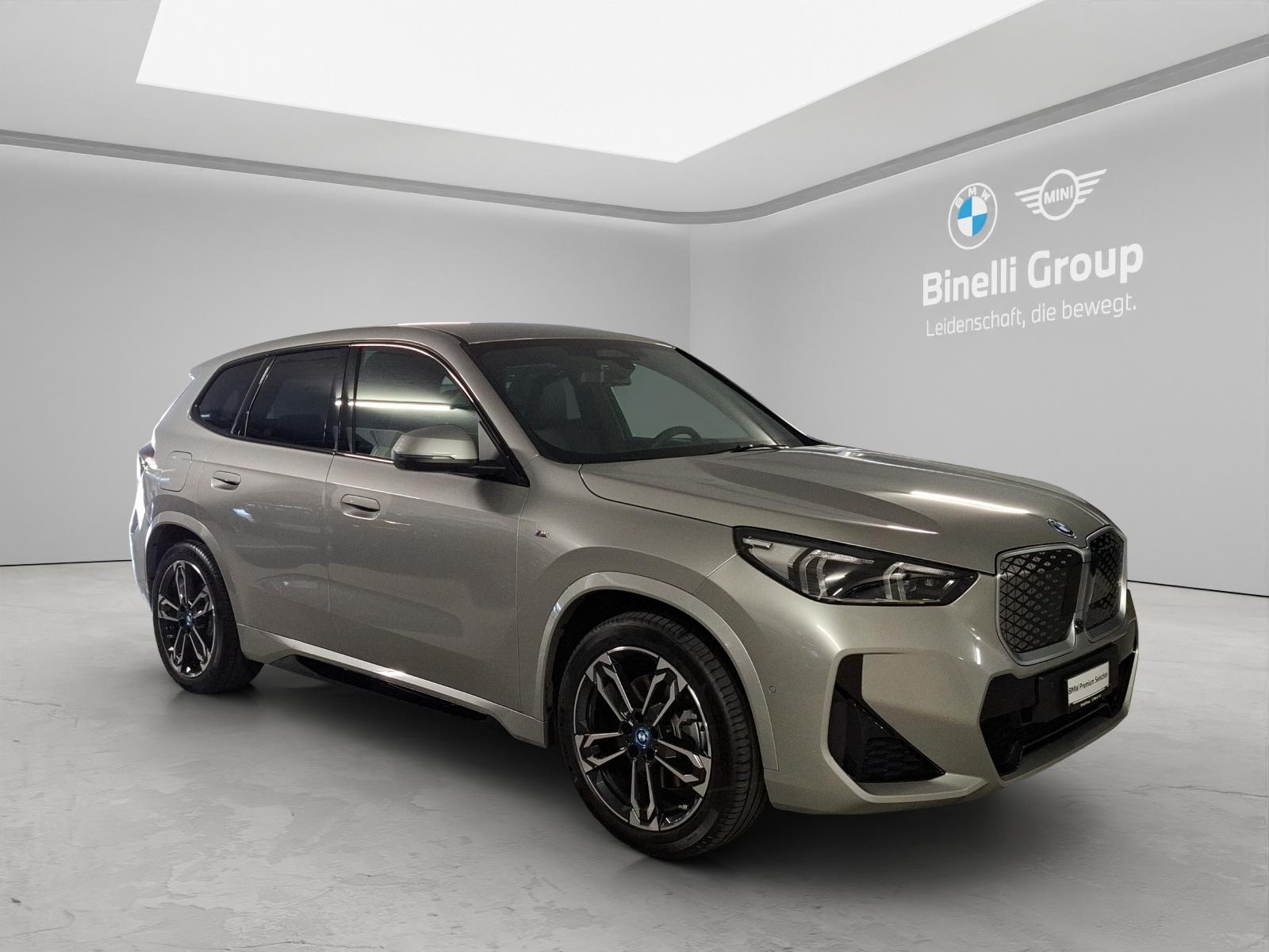 BMW iX1 30 xDrive-image-18