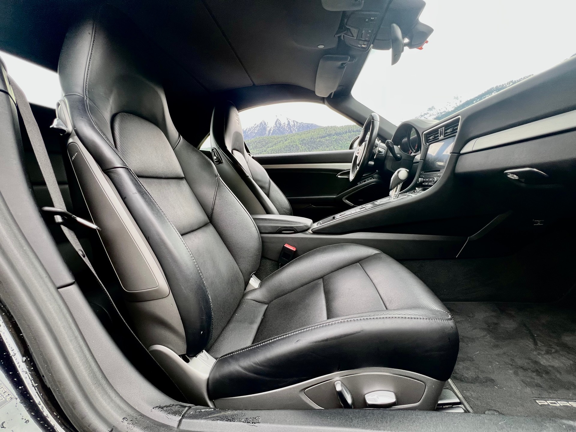 PORSCHE 911 Carrera 4 GTS Cabrio PDK-image-6