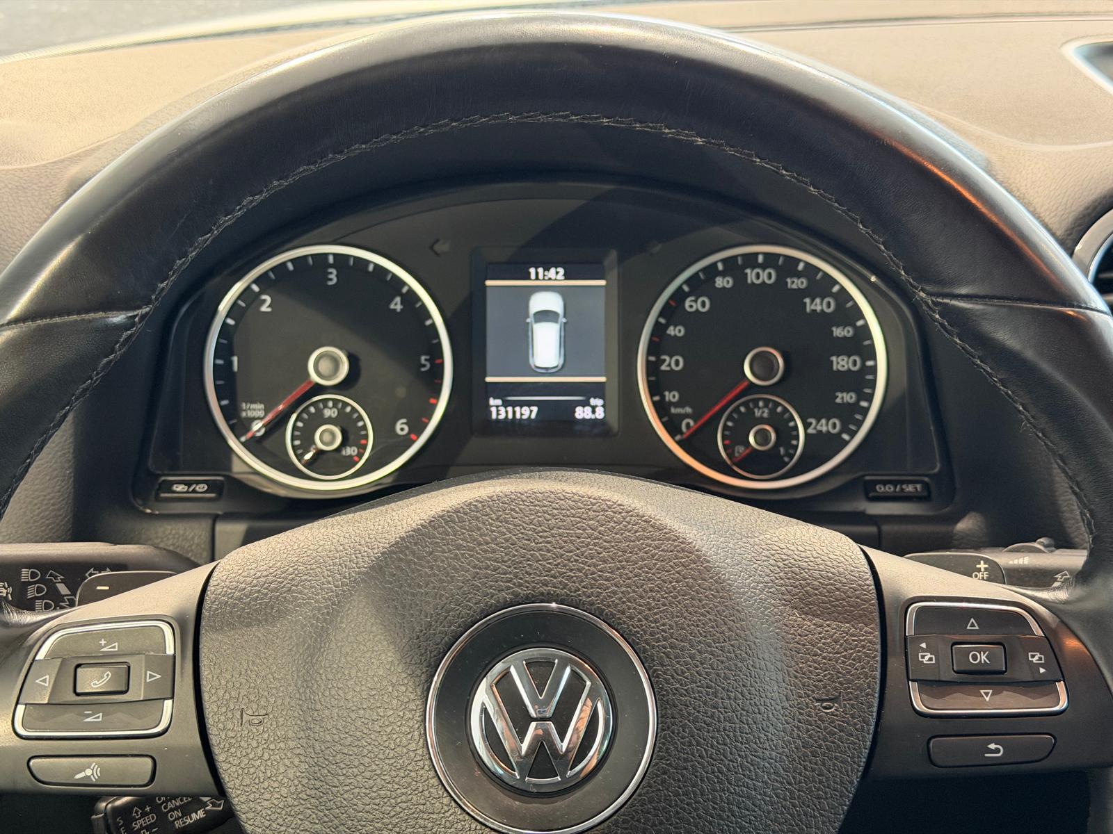 VW Tiguan 2.0 TDI BMT Design 4Motion DSG-image-9