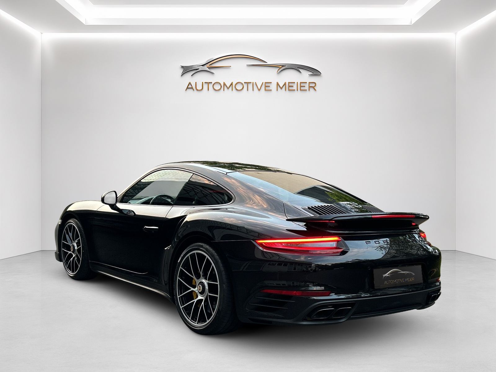PORSCHE 911 Turbo S -991.2- Sammlerfahrzeug-ohne OPF-showroom-element-2