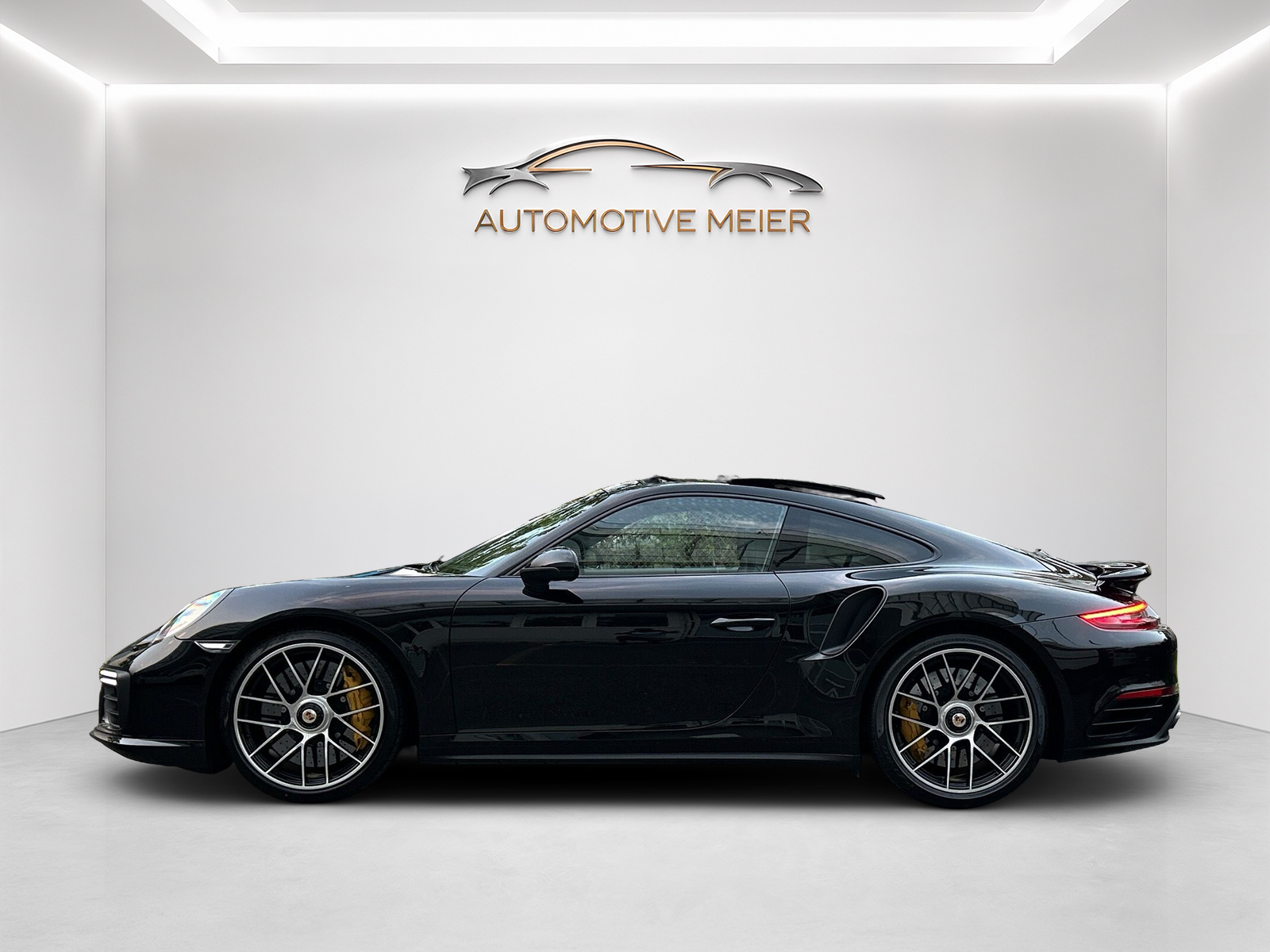 PORSCHE 911 Turbo S -991.2- Sammlerfahrzeug-ohne OPF-showroom-element-1