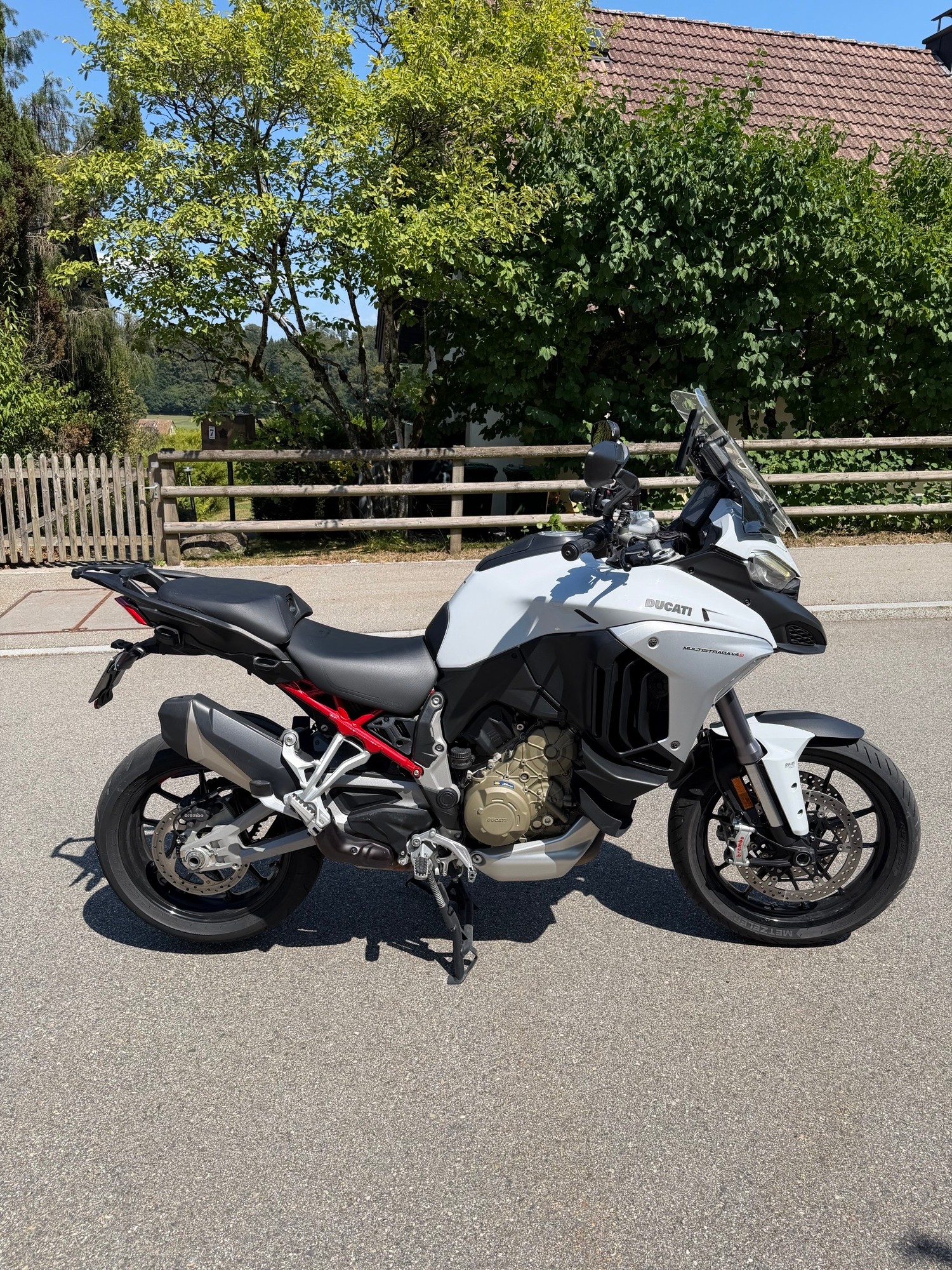 DUCATI Multistrada V4 S Travel & Radar-image-0