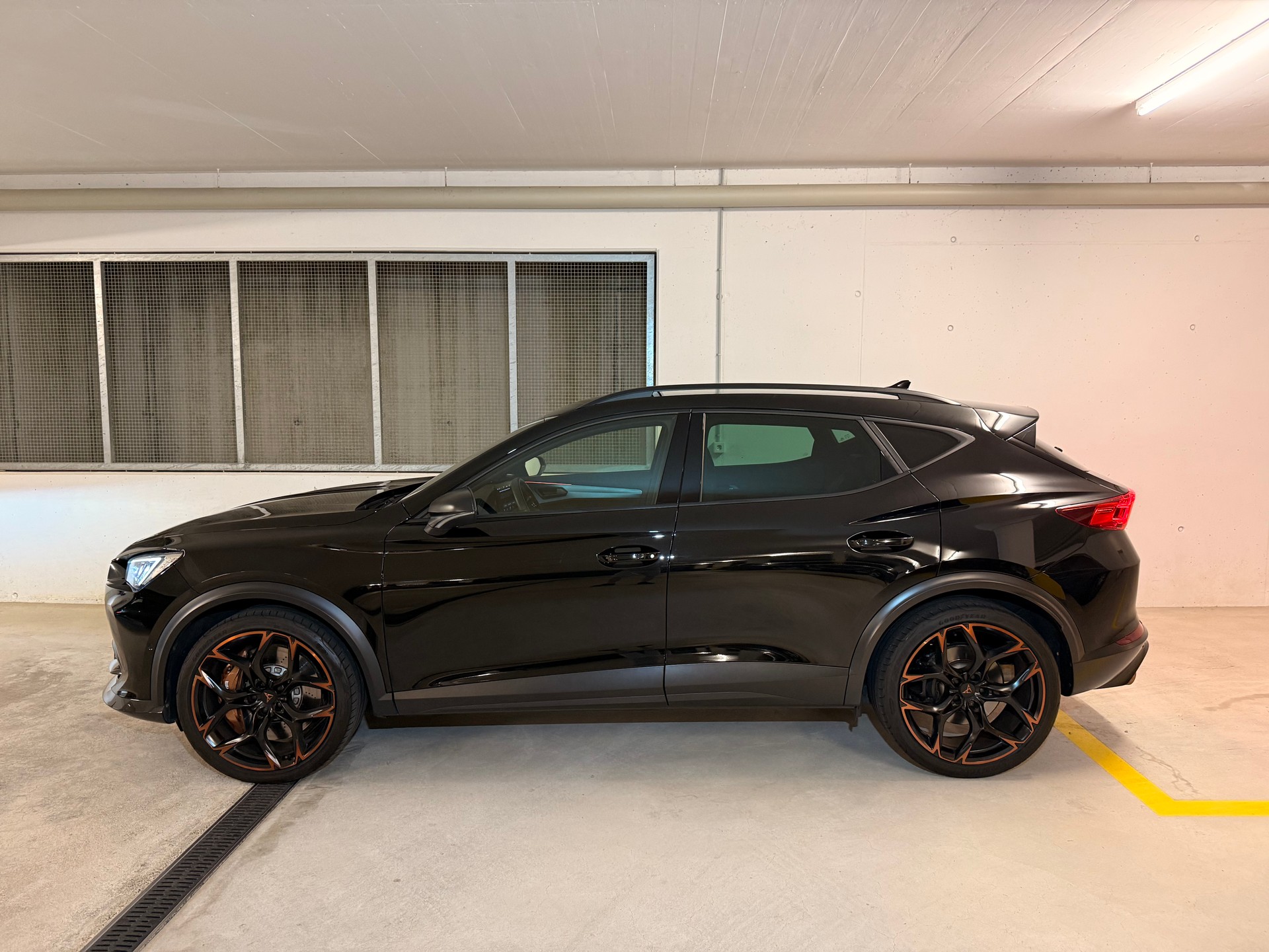 CUPRA 2.5 TSI VZ5 4Drive DSG-image-1