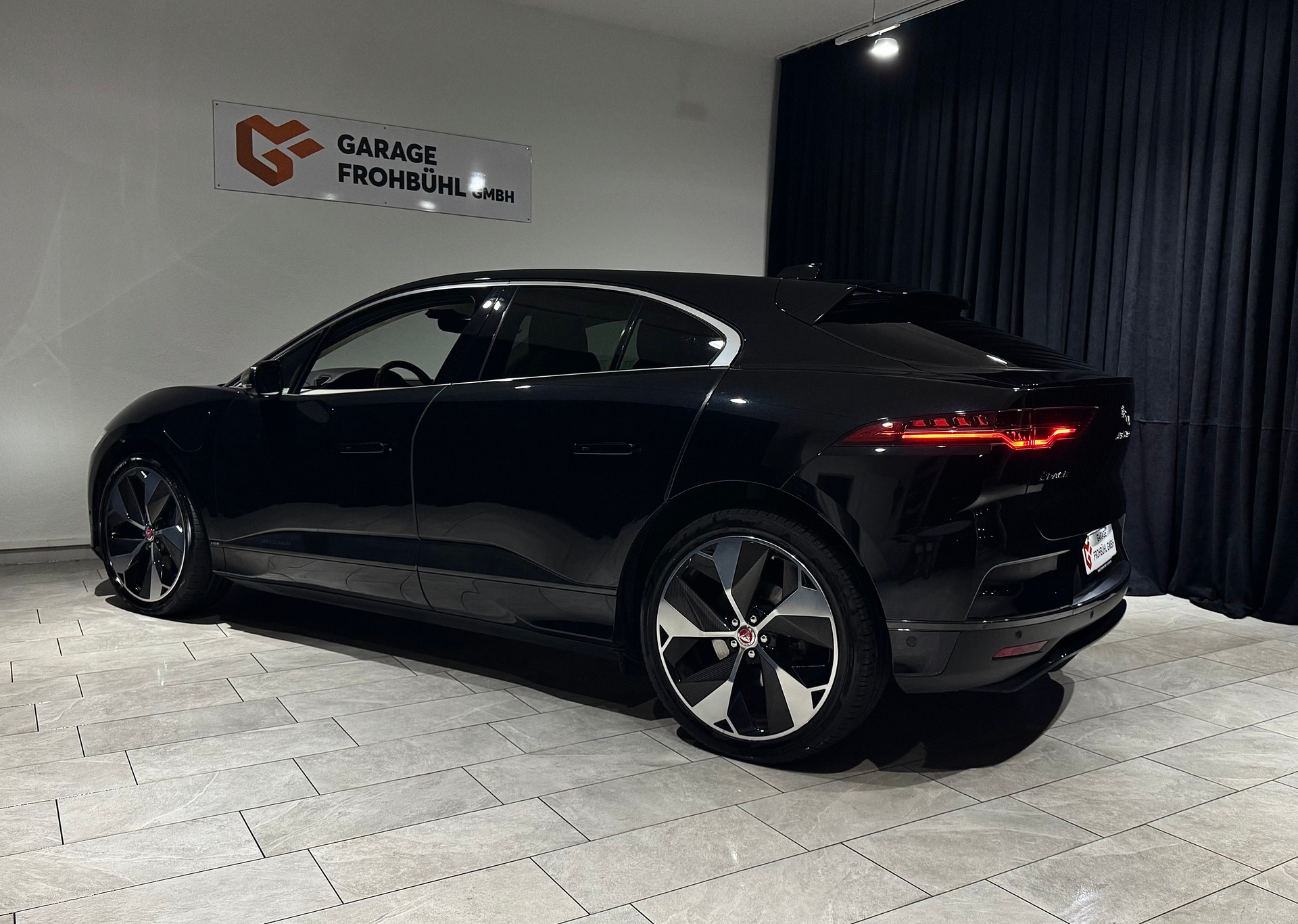 JAGUAR I-Pace EV400 HSE AWD I 1.HAND I Werksgarantie I-image-8