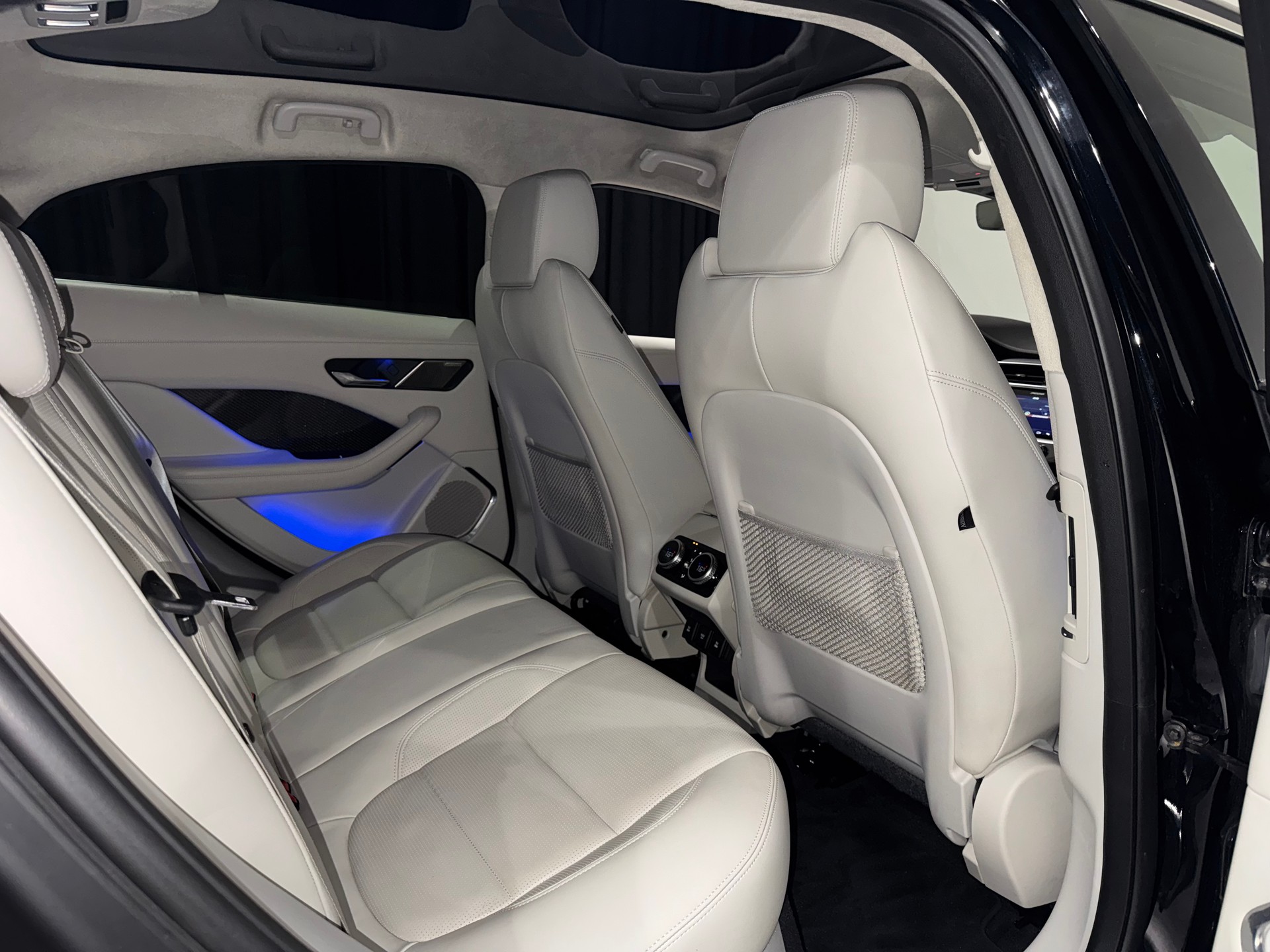 JAGUAR I-Pace EV400 HSE AWD I 1.HAND I Werksgarantie I-image-17