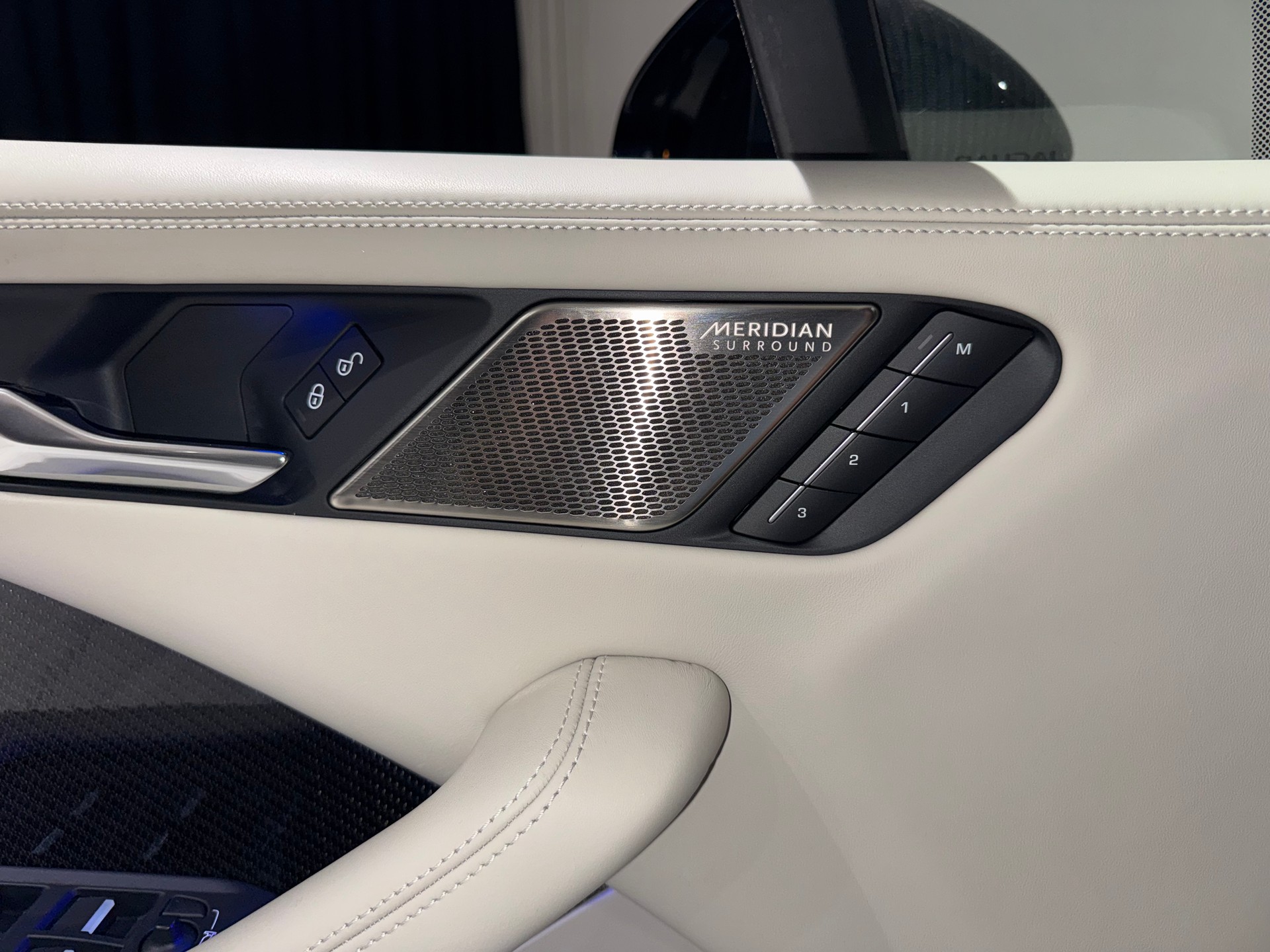 JAGUAR I-Pace EV400 HSE AWD I 1.HAND I Werksgarantie I-image-25