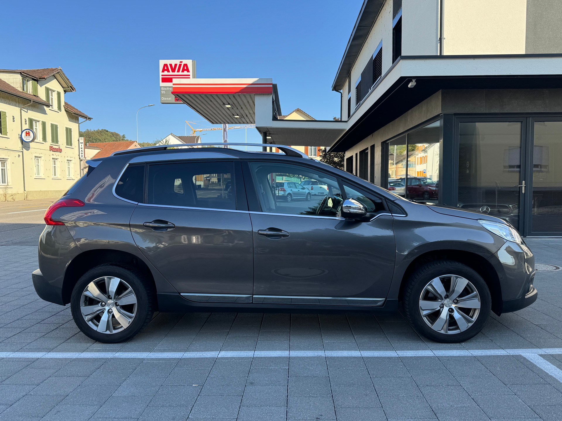 PEUGEOT 2008 1.6 VTI Active Automatic-showroom-element-3