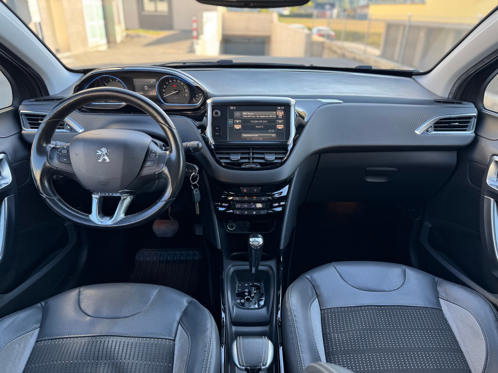 PEUGEOT 2008 1.6 VTI Active Automatic-image-7