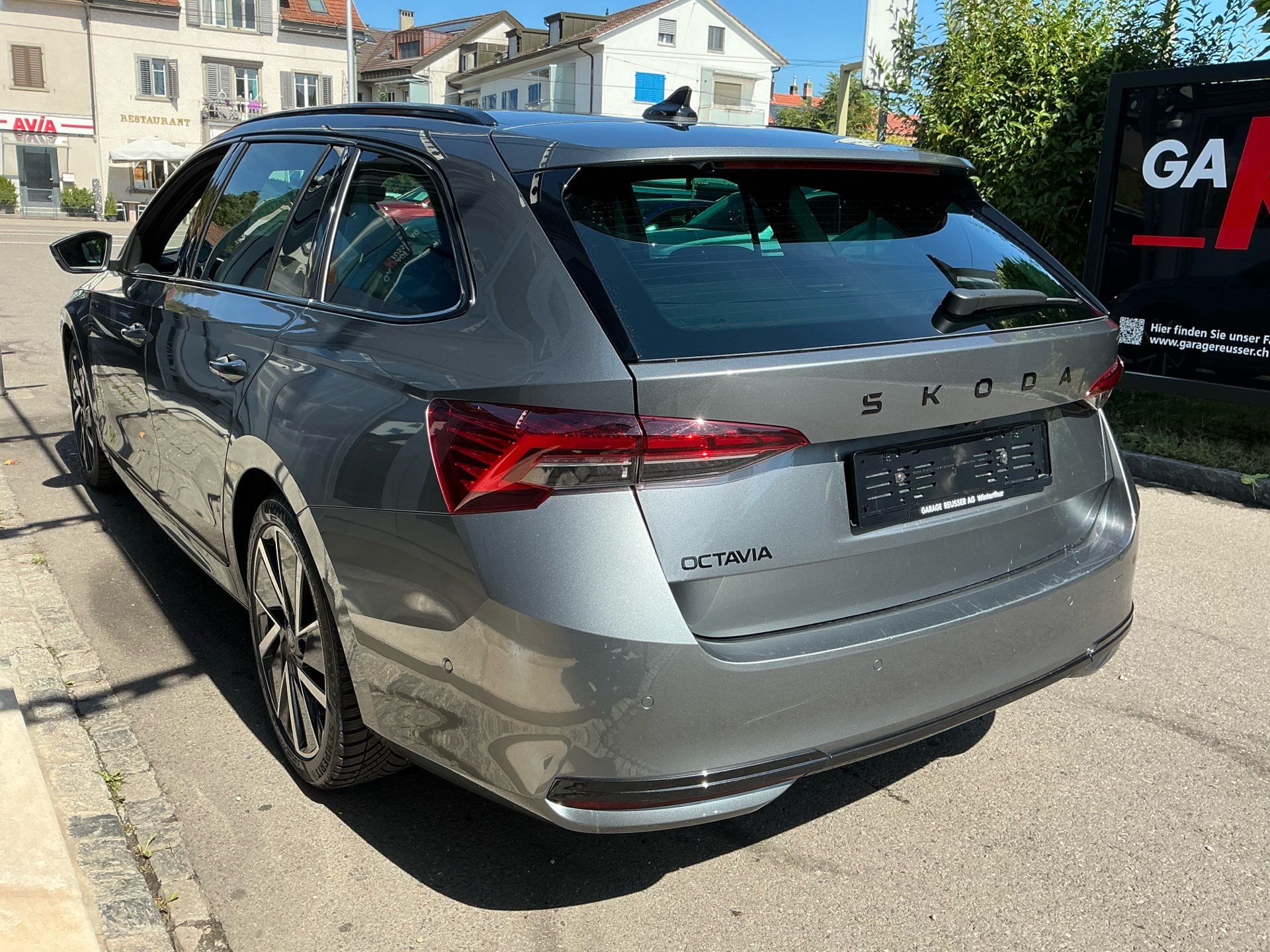 SKODA Octavia Combi 1.5 TSI mHEV 150PS Sportline *** PANORAMA - SCHIEBEDACH ***-image-5
