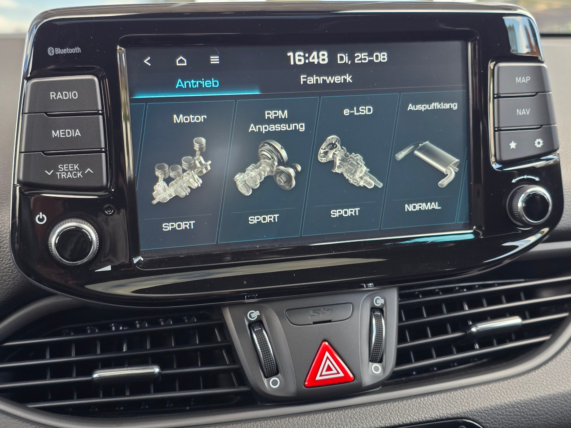 HYUNDAI i30 Fastback N 2.0 T-GDi-image-22