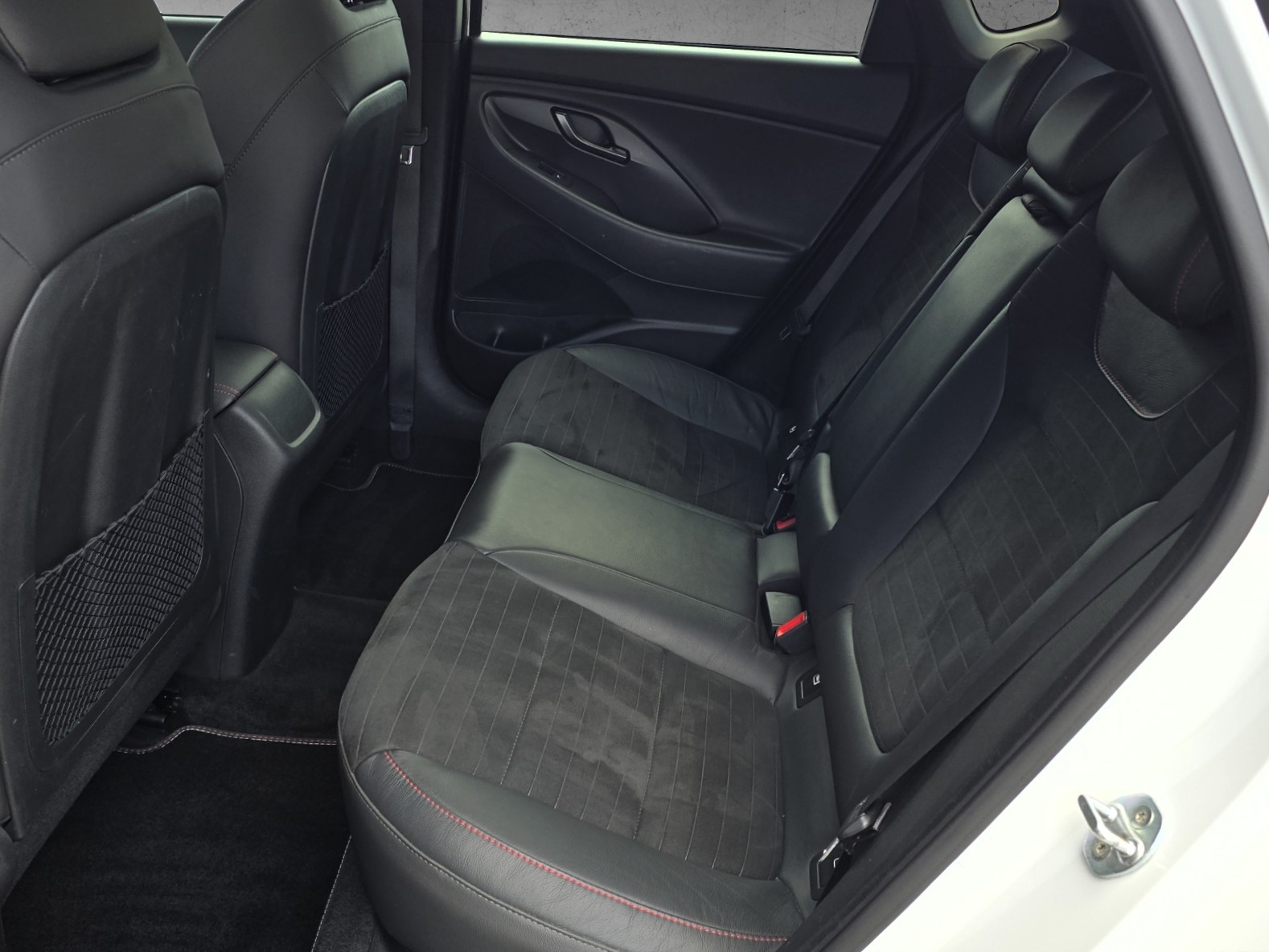 HYUNDAI i30 Fastback N 2.0 T-GDi-image-15