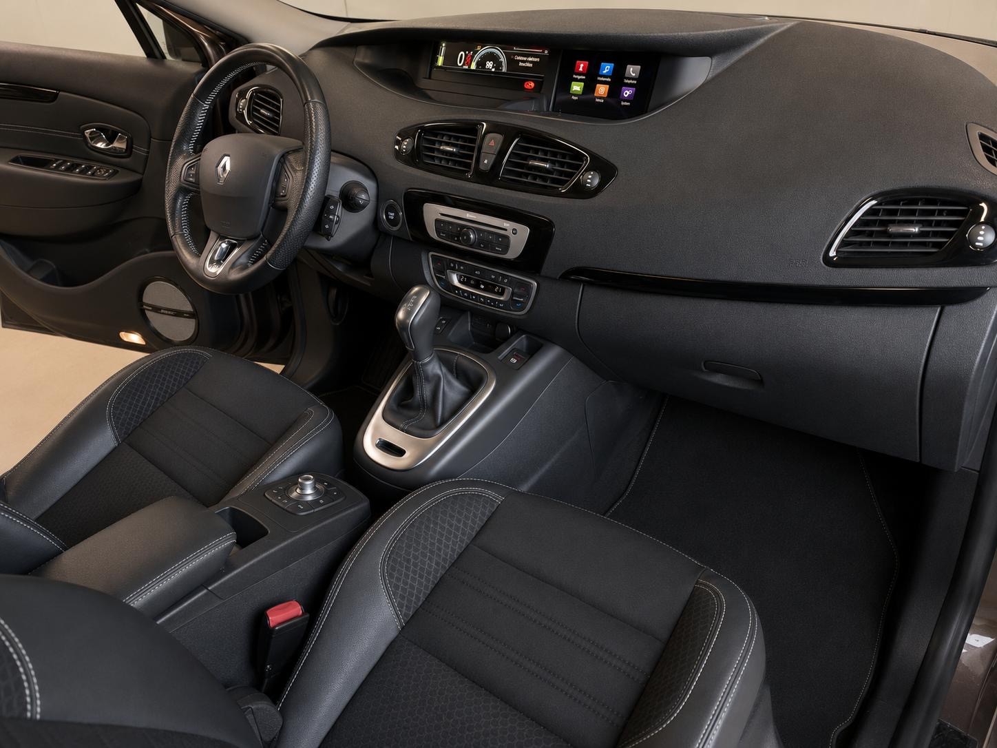 RENAULT Grand Scénic 1.5 dCi Expression EDC-image-9