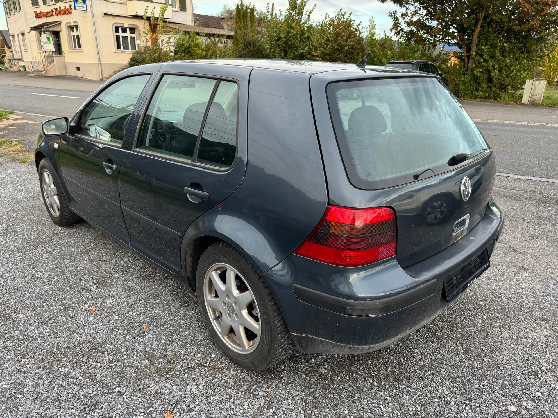 VW Golf 1.9 TDI PD Ocean 4Motion-image-2