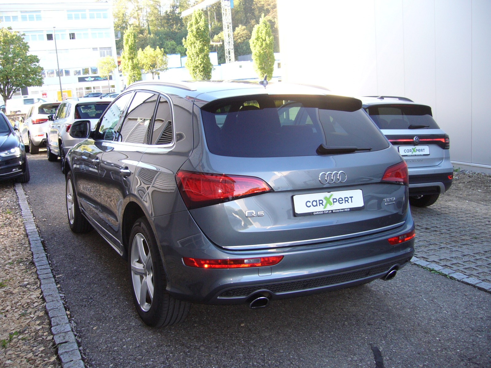 AUDI Q5 2.0 TFSI quattro-showroom-element-3
