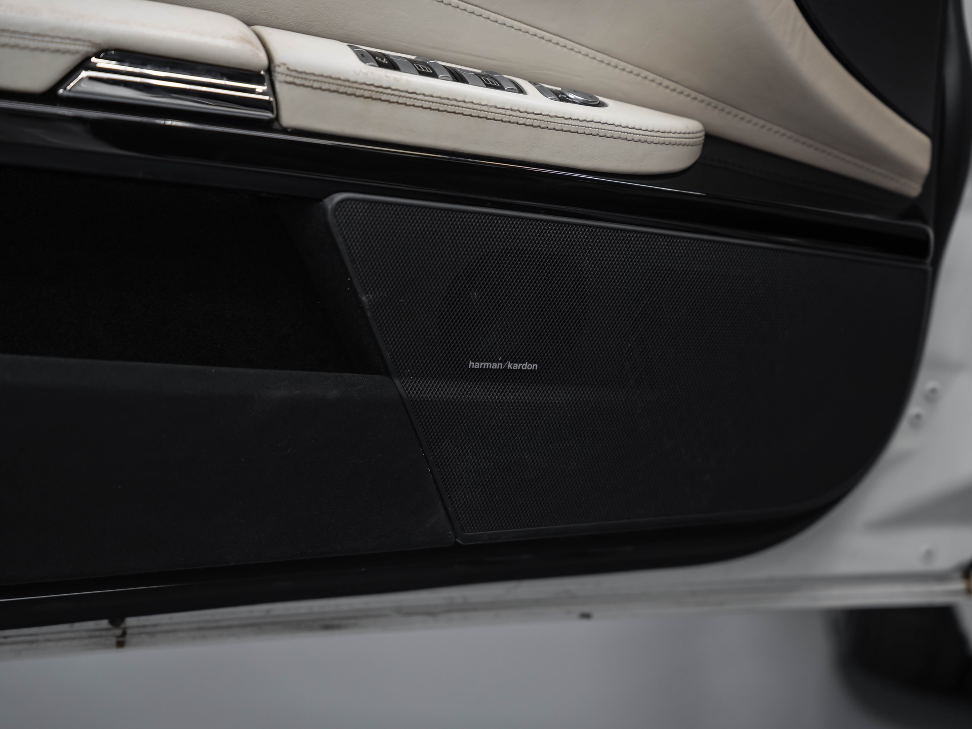 MERCEDES-BENZ CL 63 AMG 7G-Tronic-image-28