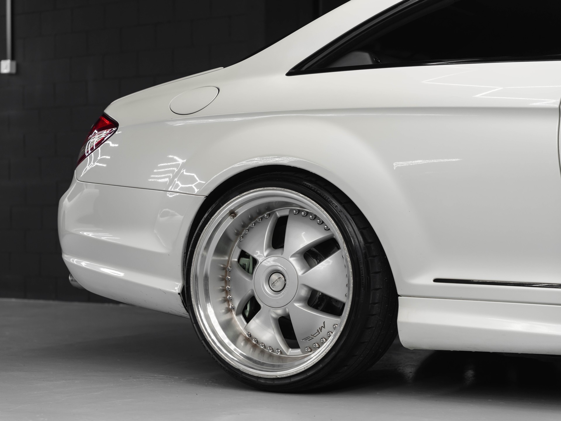 MERCEDES-BENZ CL 63 AMG 7G-Tronic-image-10