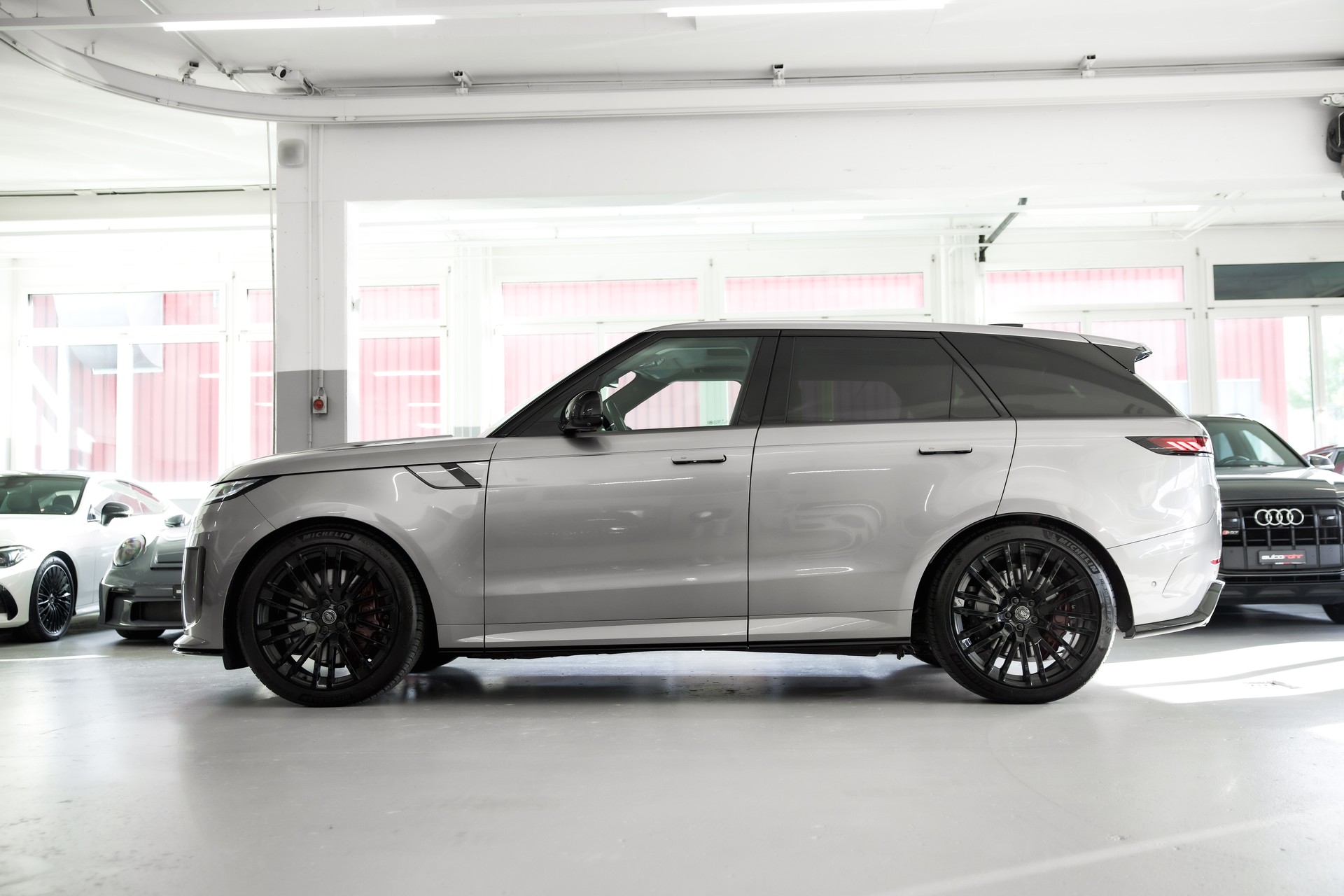 LAND ROVER Range Rover Sport P635 4.4 V8 SV Edition One Carbon *5 Jahre Werksgarantie*-image-4