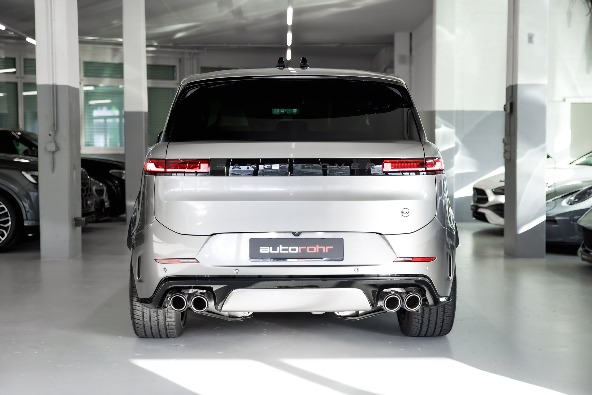 LAND ROVER Range Rover Sport P635 4.4 V8 SV Edition One Carbon *5 Jahre Werksgarantie*-image-5