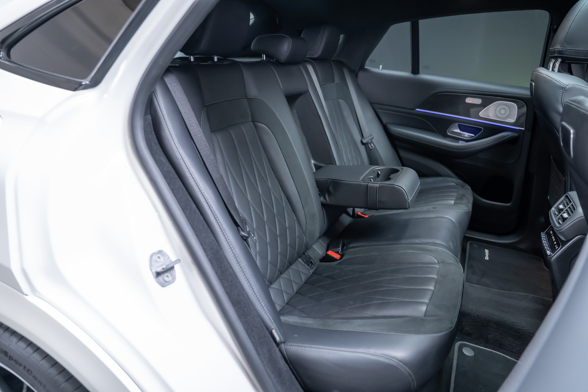 MERCEDES-BENZ GLE 53 AMG 4matic+ Coupé / Panorama-Glasdach / Burmester / HeadUp-image-23