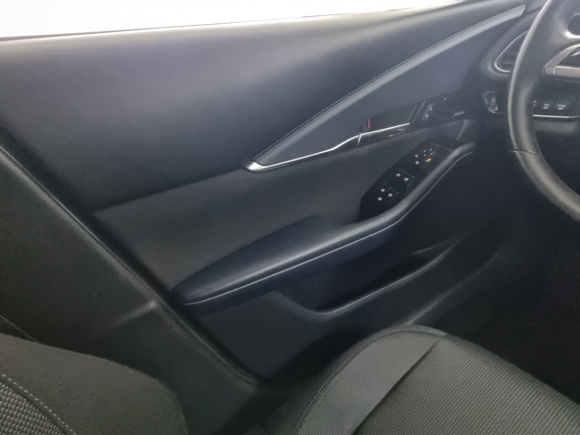 MAZDA CX-30 2.0 180 Ambition Plus AWD-image-11