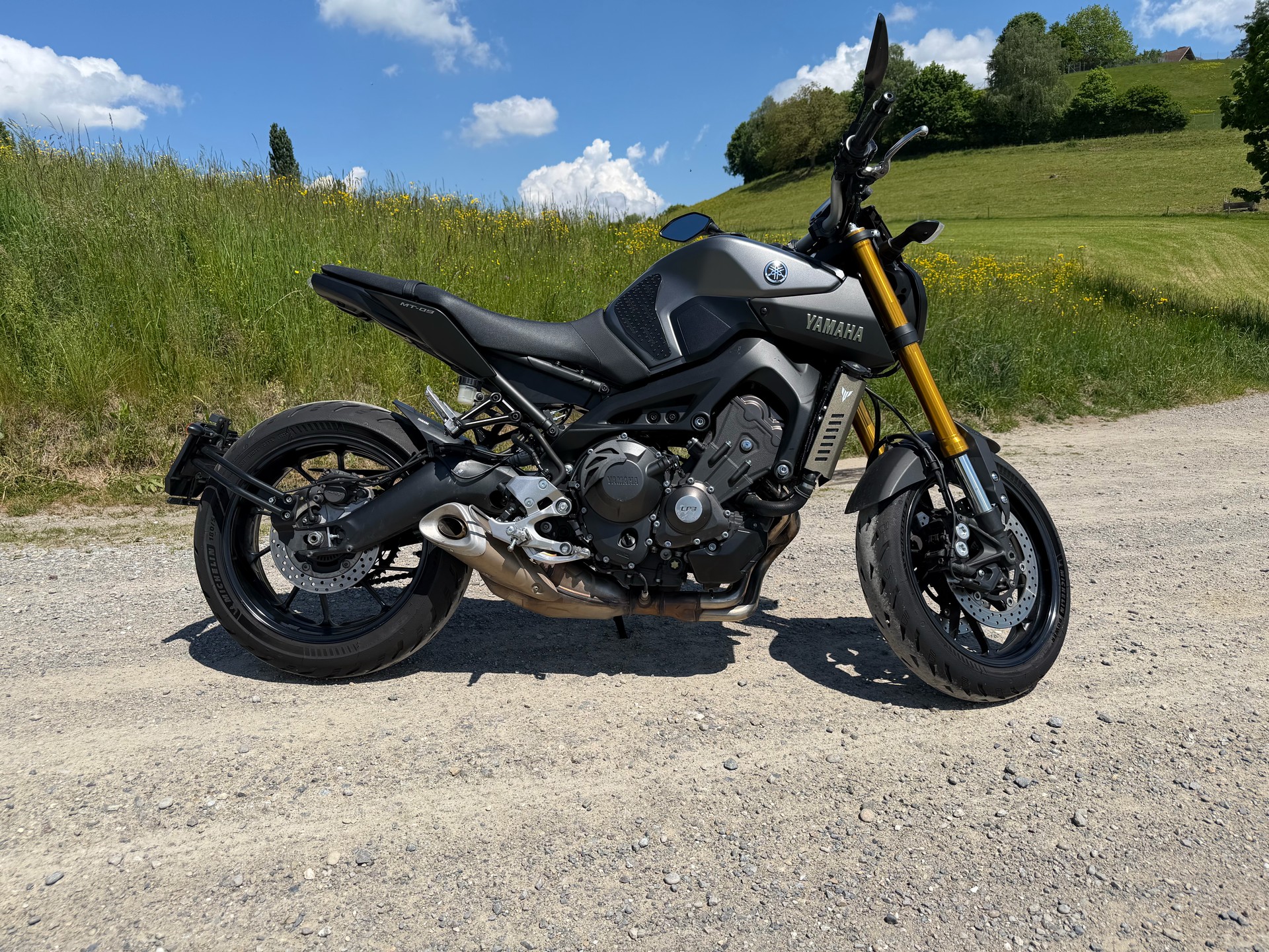 YAMAHA MT-09 ABS-image-1