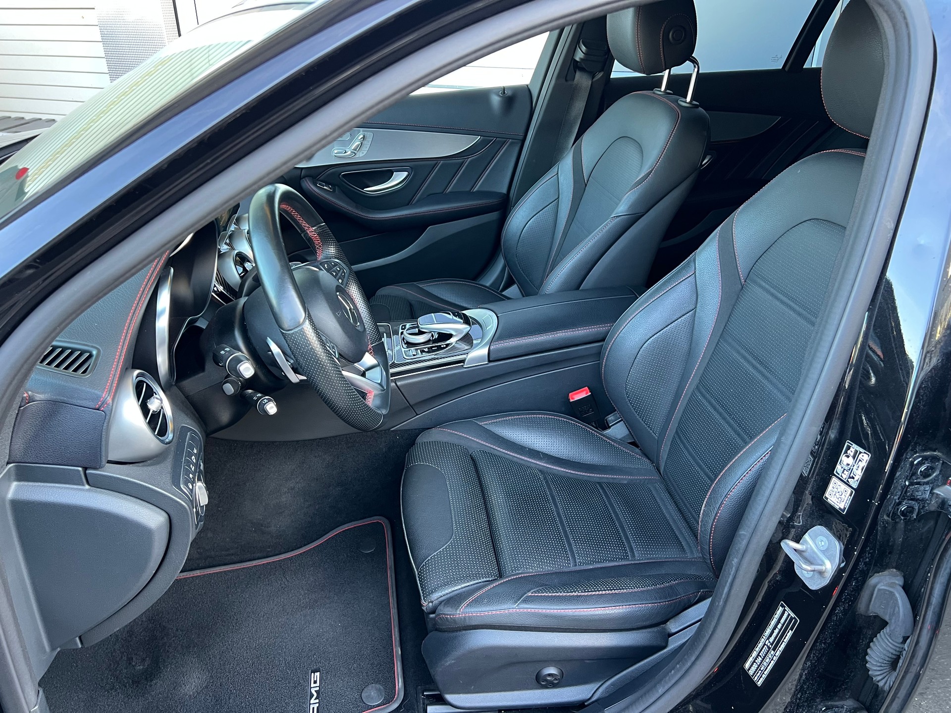 MERCEDES-BENZ C 43 AMG 4Matic 9G-Tronic-image-25