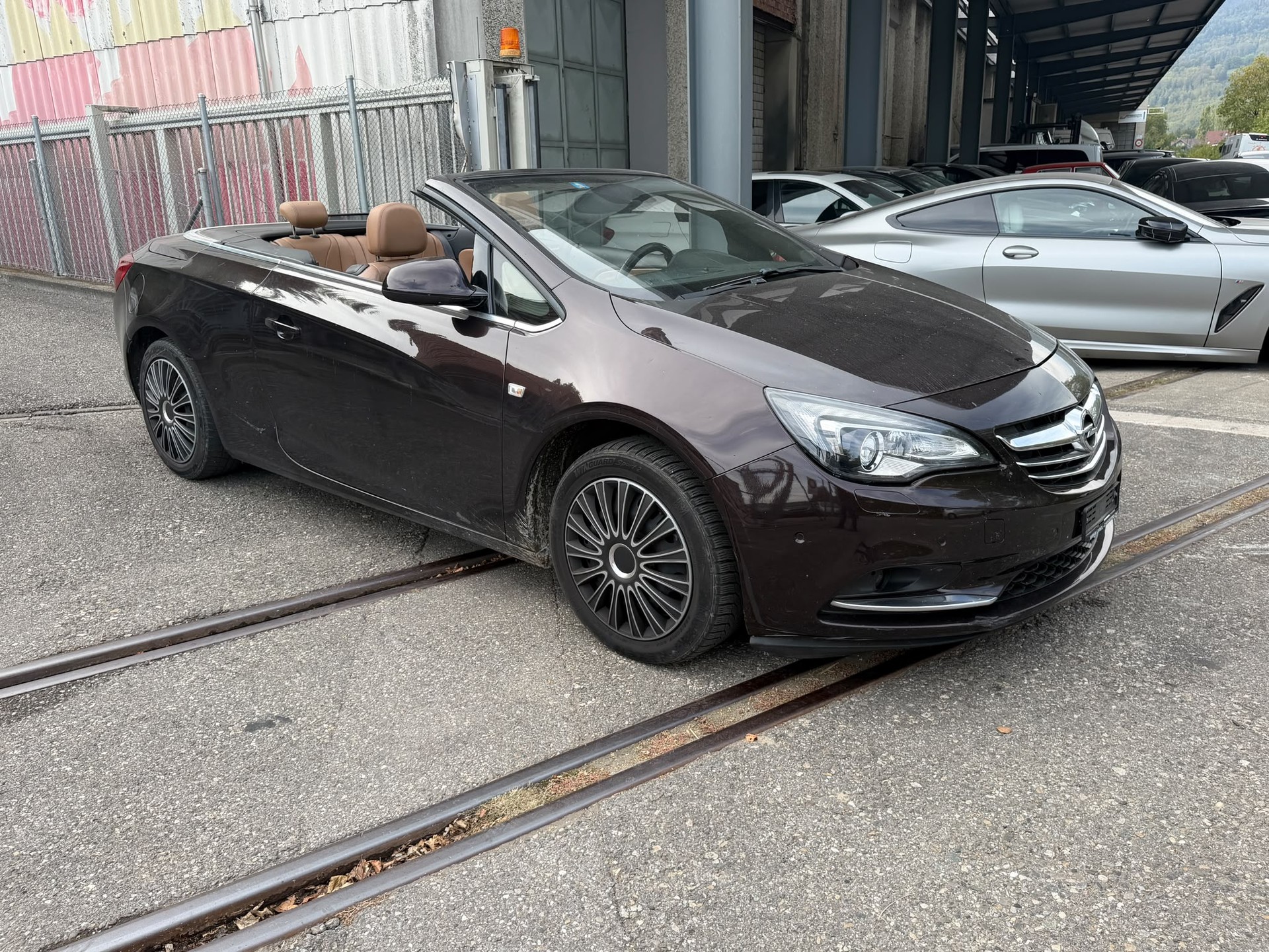 OPEL CASCADA-showroom-element-2