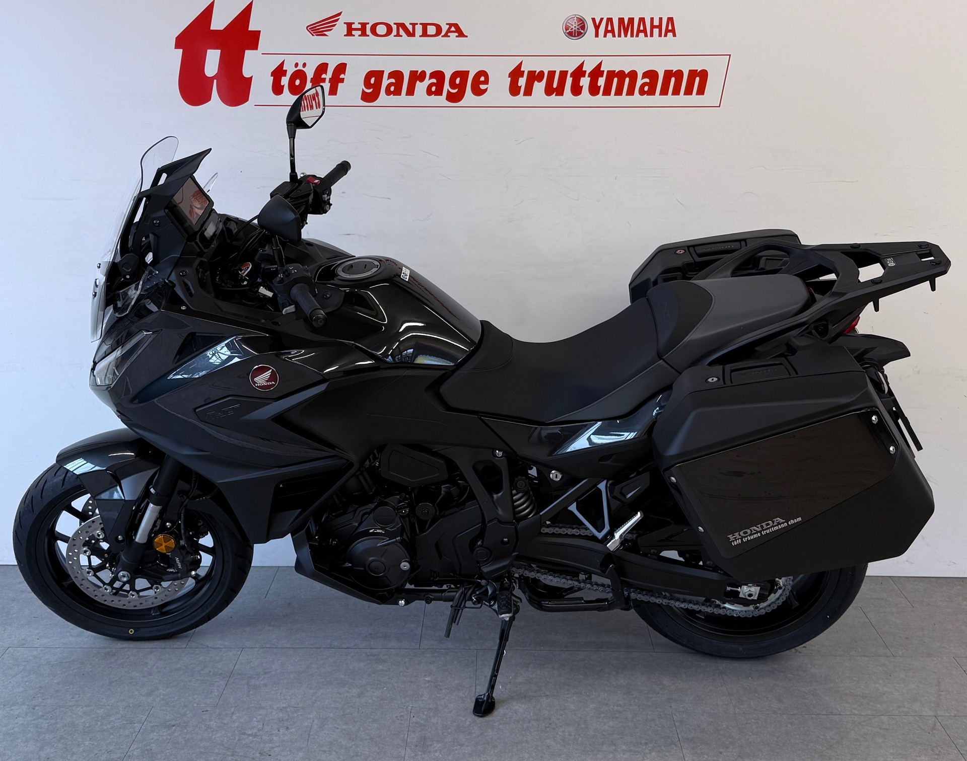 HONDA NT 1100 DCT-showroom-element-1