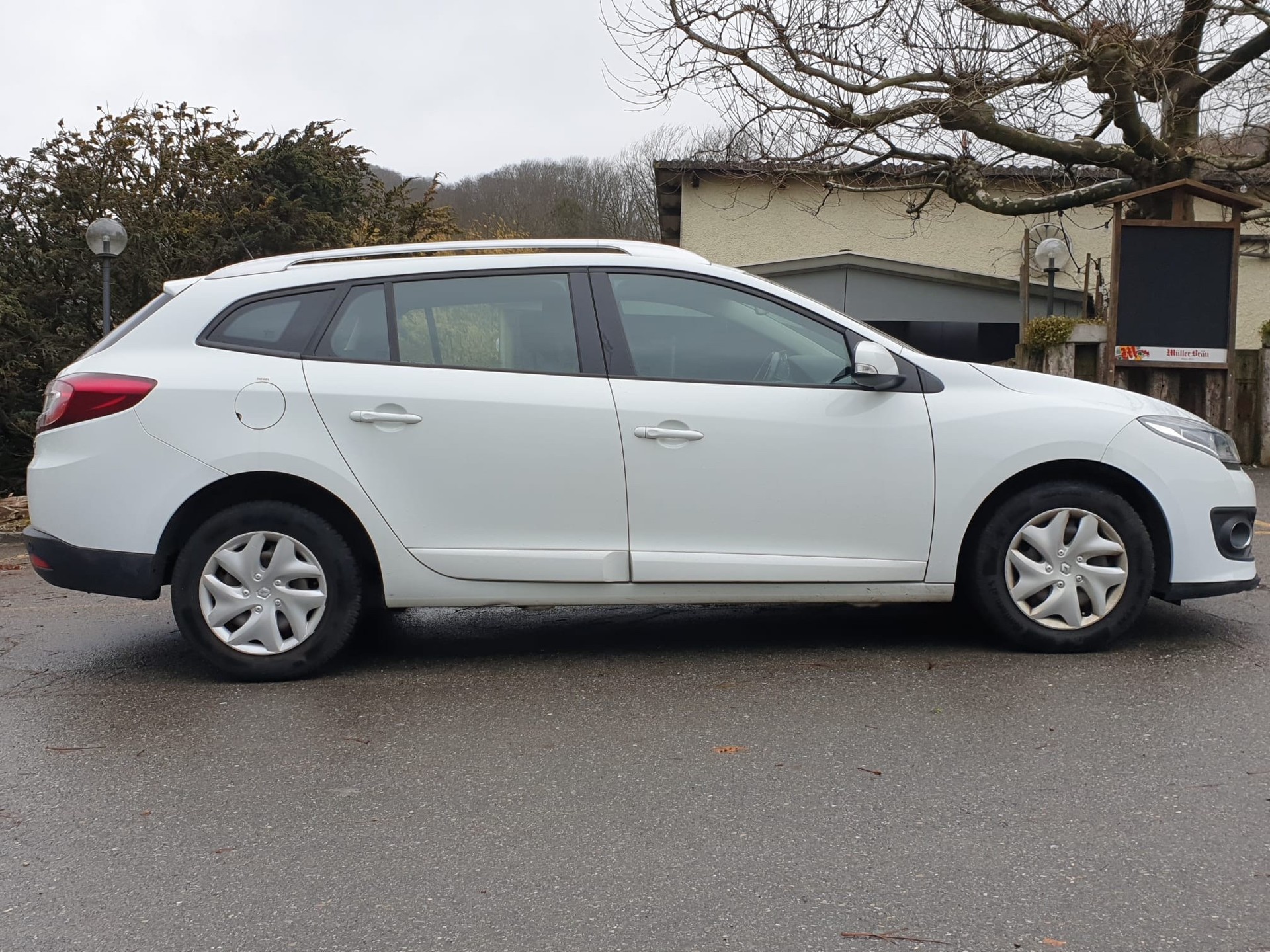 RENAULT Mégane Grandtour 1.5 dCi Expression EDC-image-9