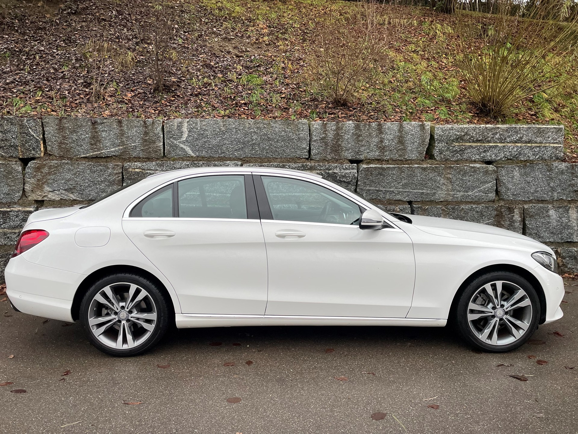 MERCEDES-BENZ C 200 Avantgarde-image-10