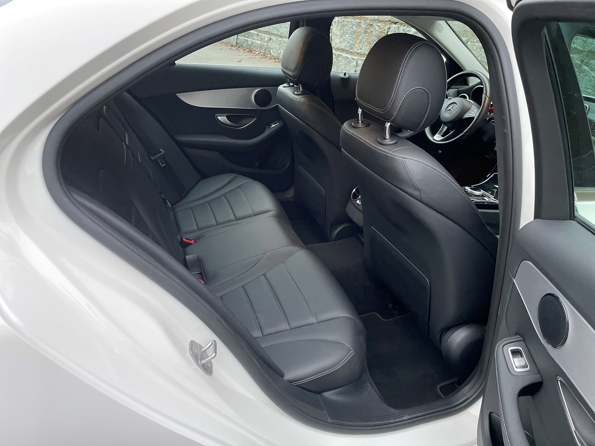 MERCEDES-BENZ C 200 Avantgarde-image-8