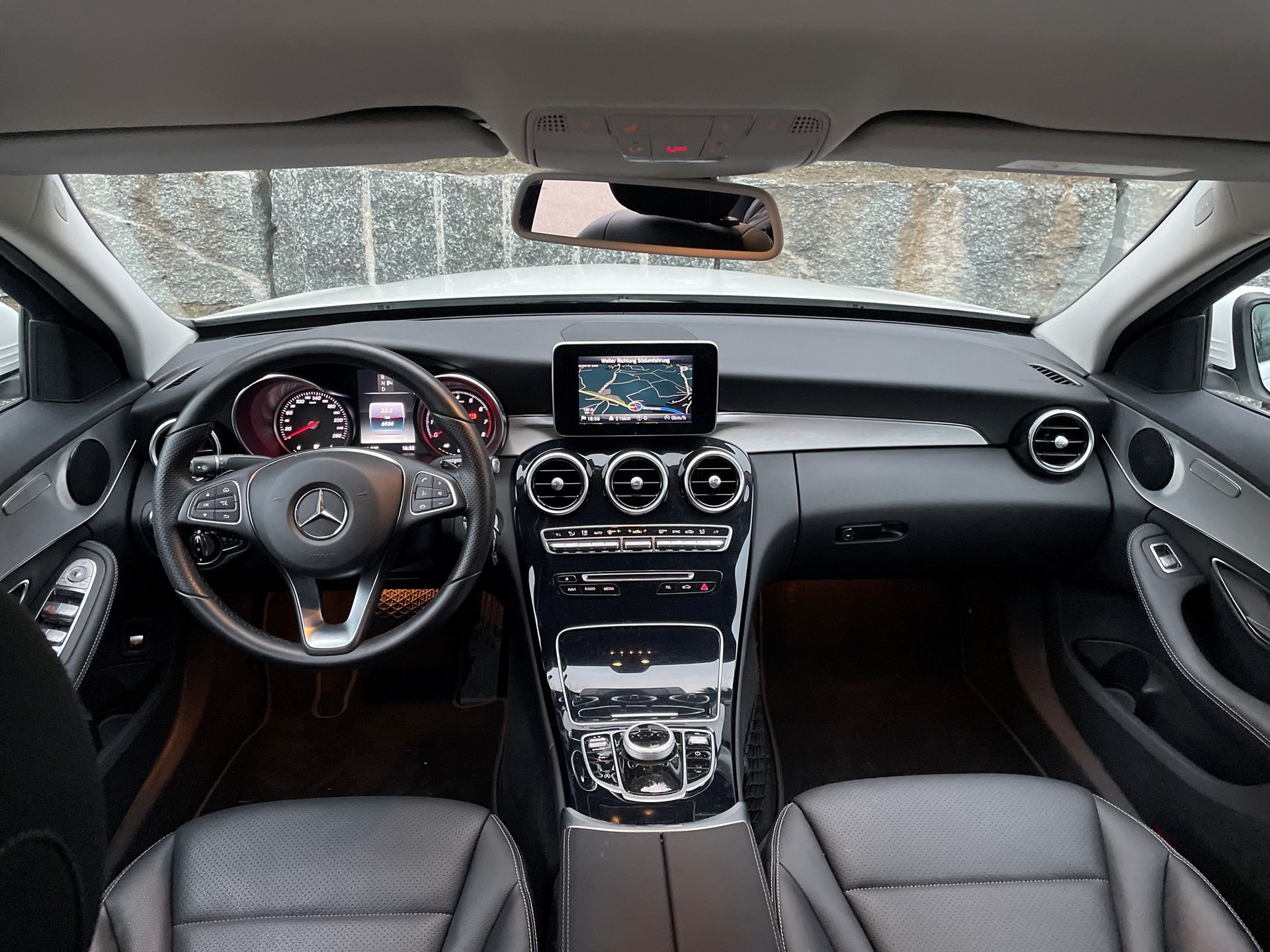 MERCEDES-BENZ C 200 Avantgarde-image-6