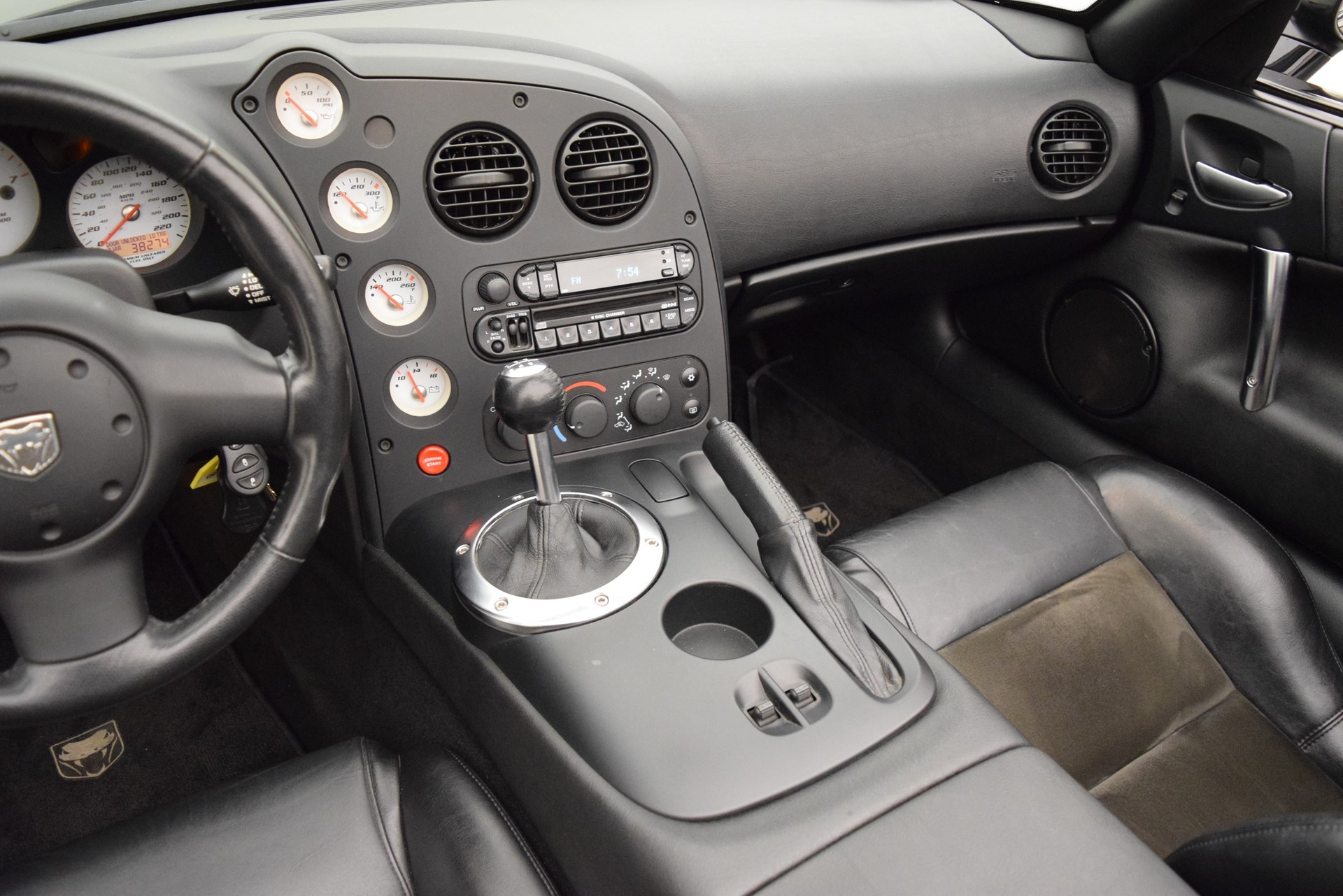 DODGE Viper 8.3 SRT-10 Convertible-image-11