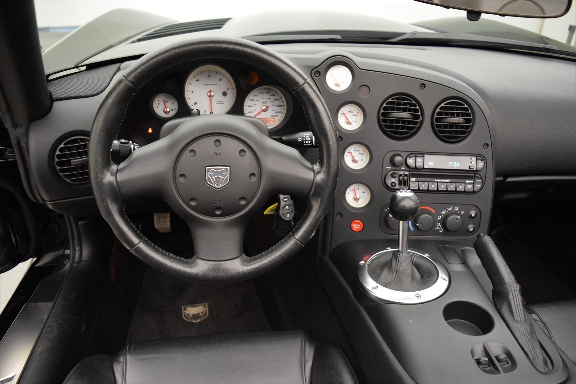 DODGE Viper 8.3 SRT-10 Convertible-image-10