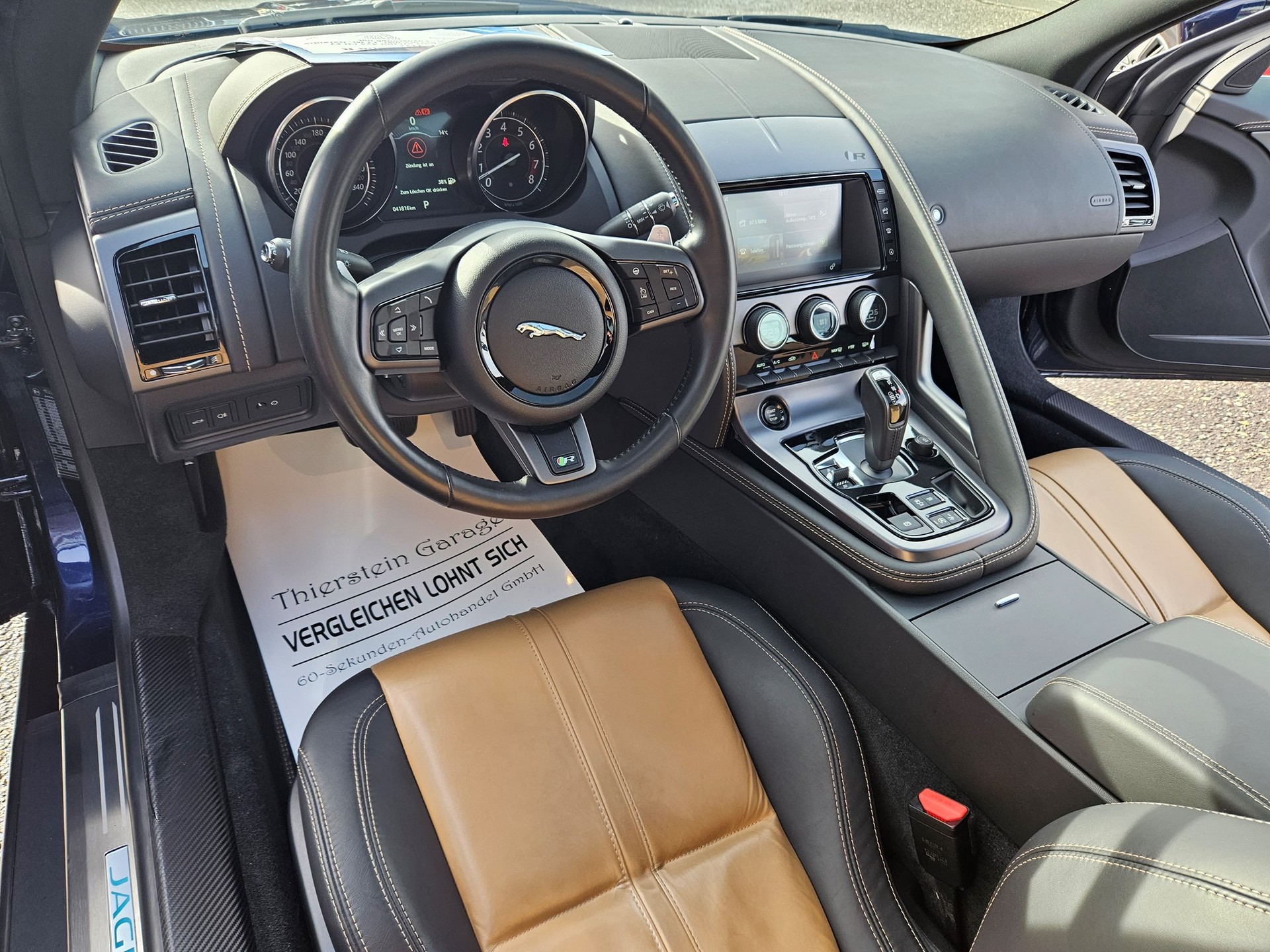 JAGUAR F-Type Coupé R 5.0 V8 S/C AWD-image-11