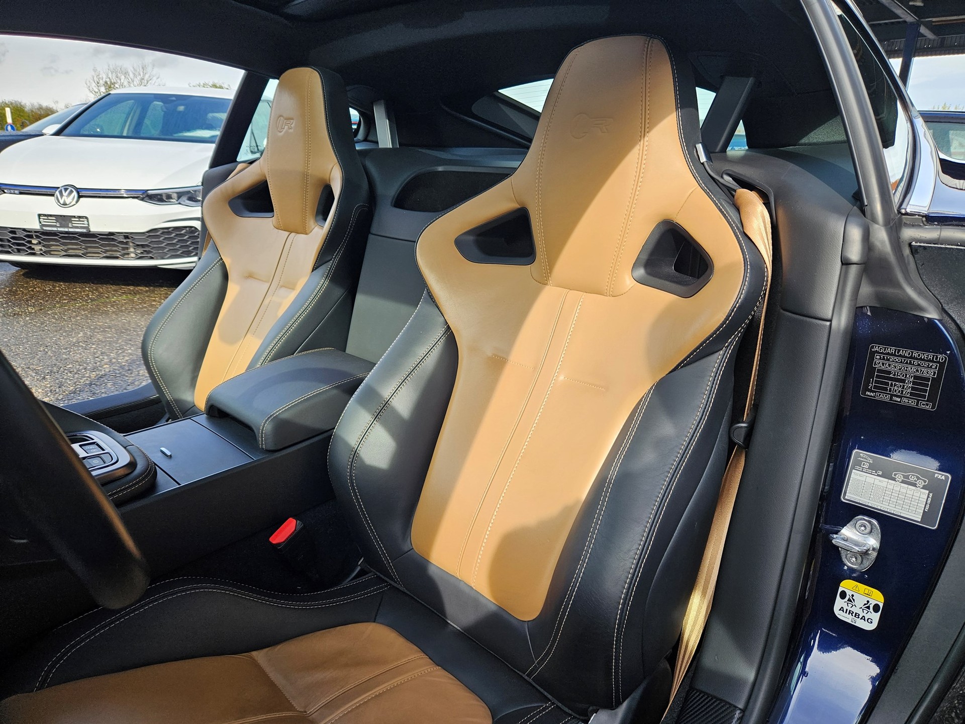 JAGUAR F-Type Coupé R 5.0 V8 S/C AWD-image-9