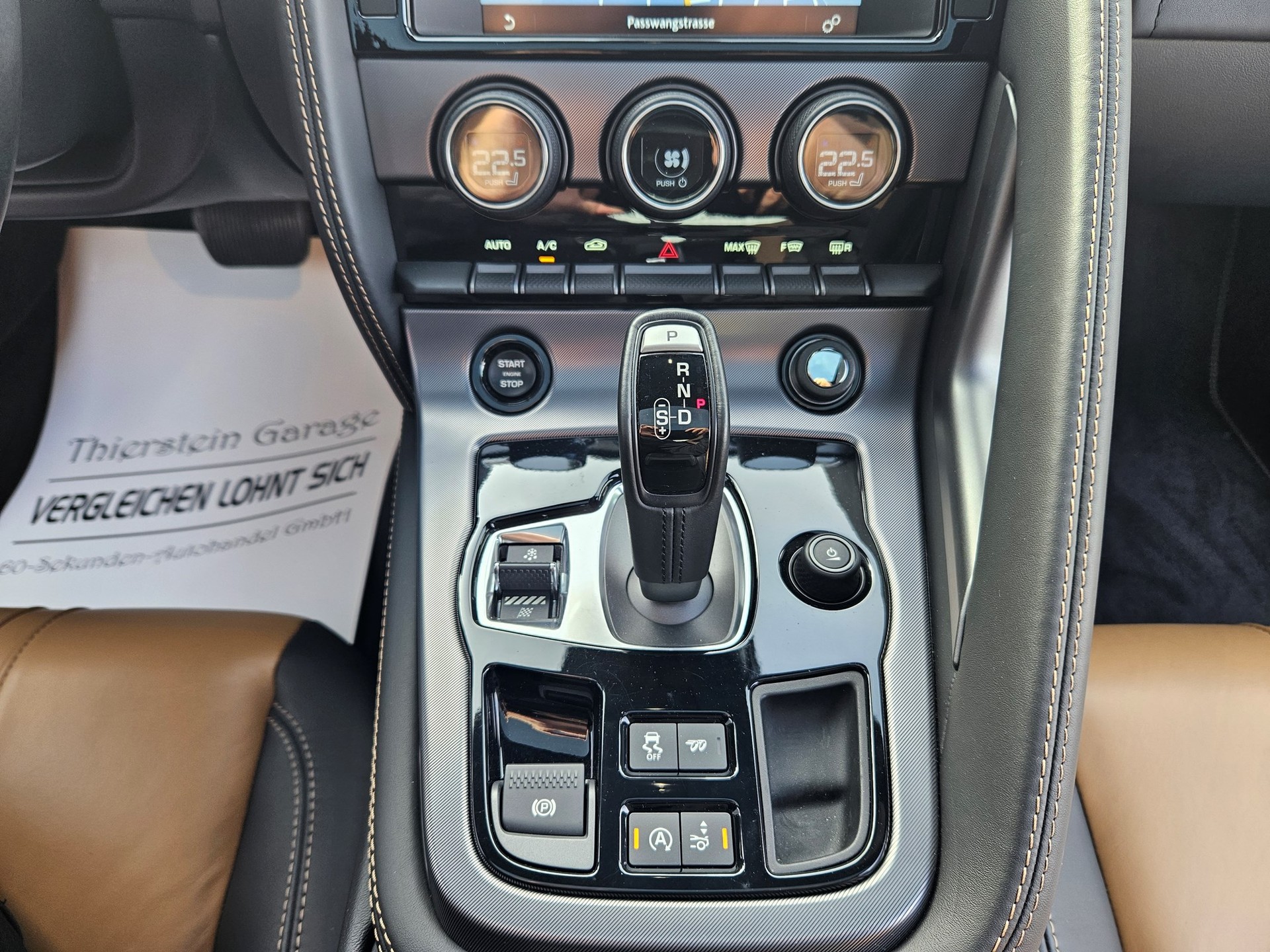 JAGUAR F-Type Coupé R 5.0 V8 S/C AWD-image-16
