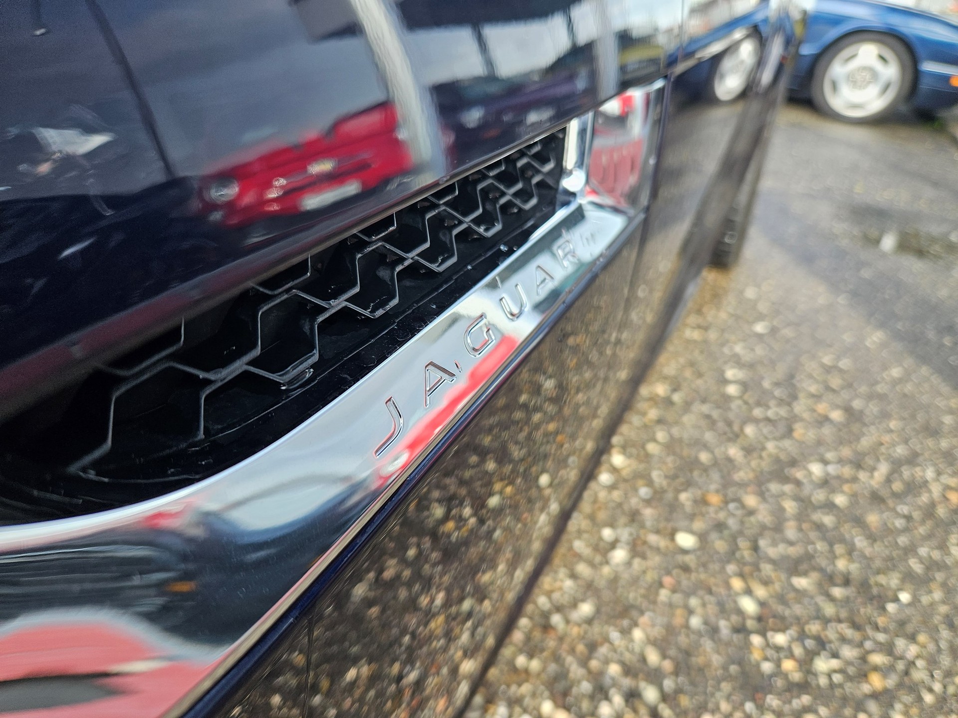 JAGUAR F-Type Coupé R 5.0 V8 S/C AWD-image-25