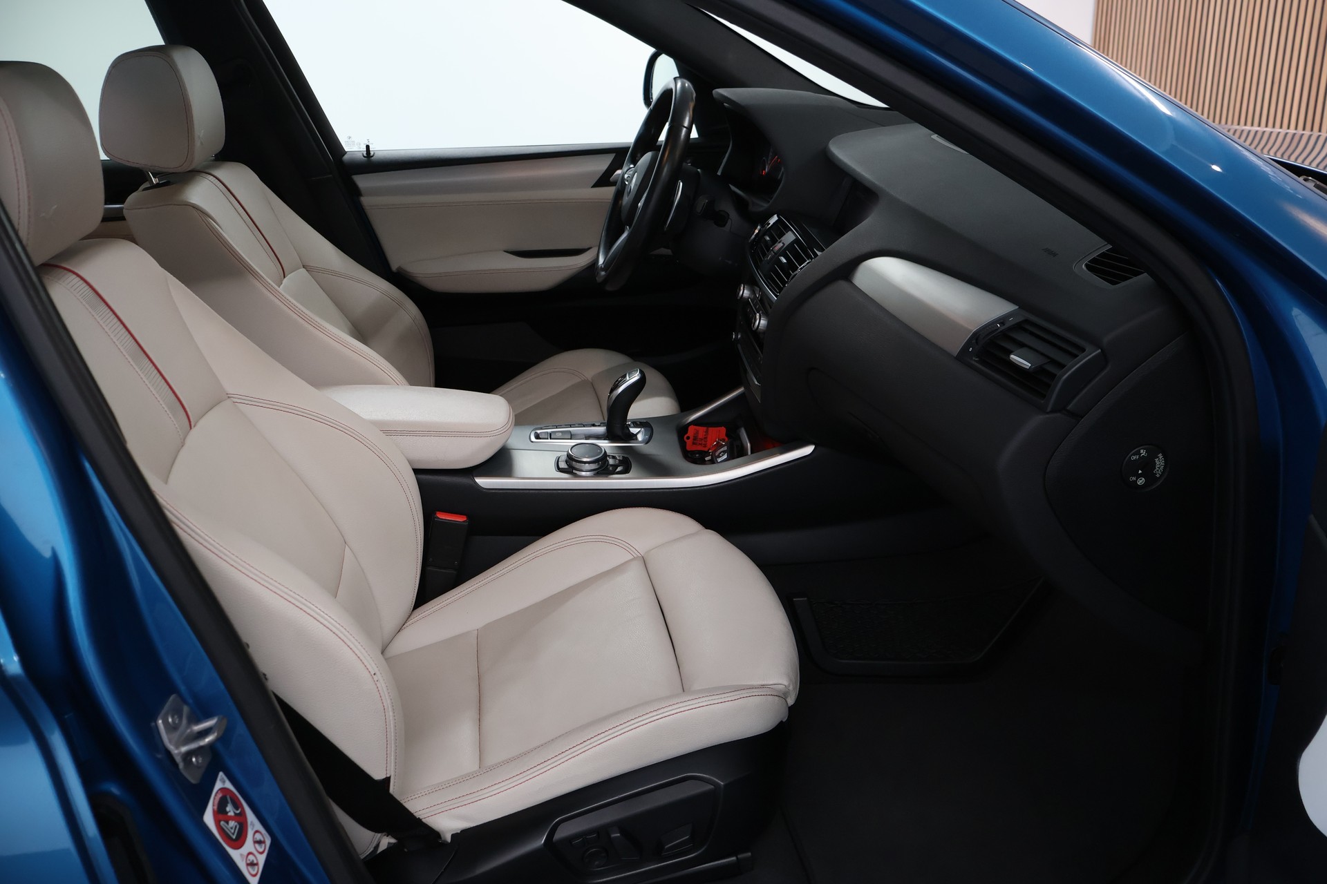 BMW X4 M 40i Steptronic-image-13