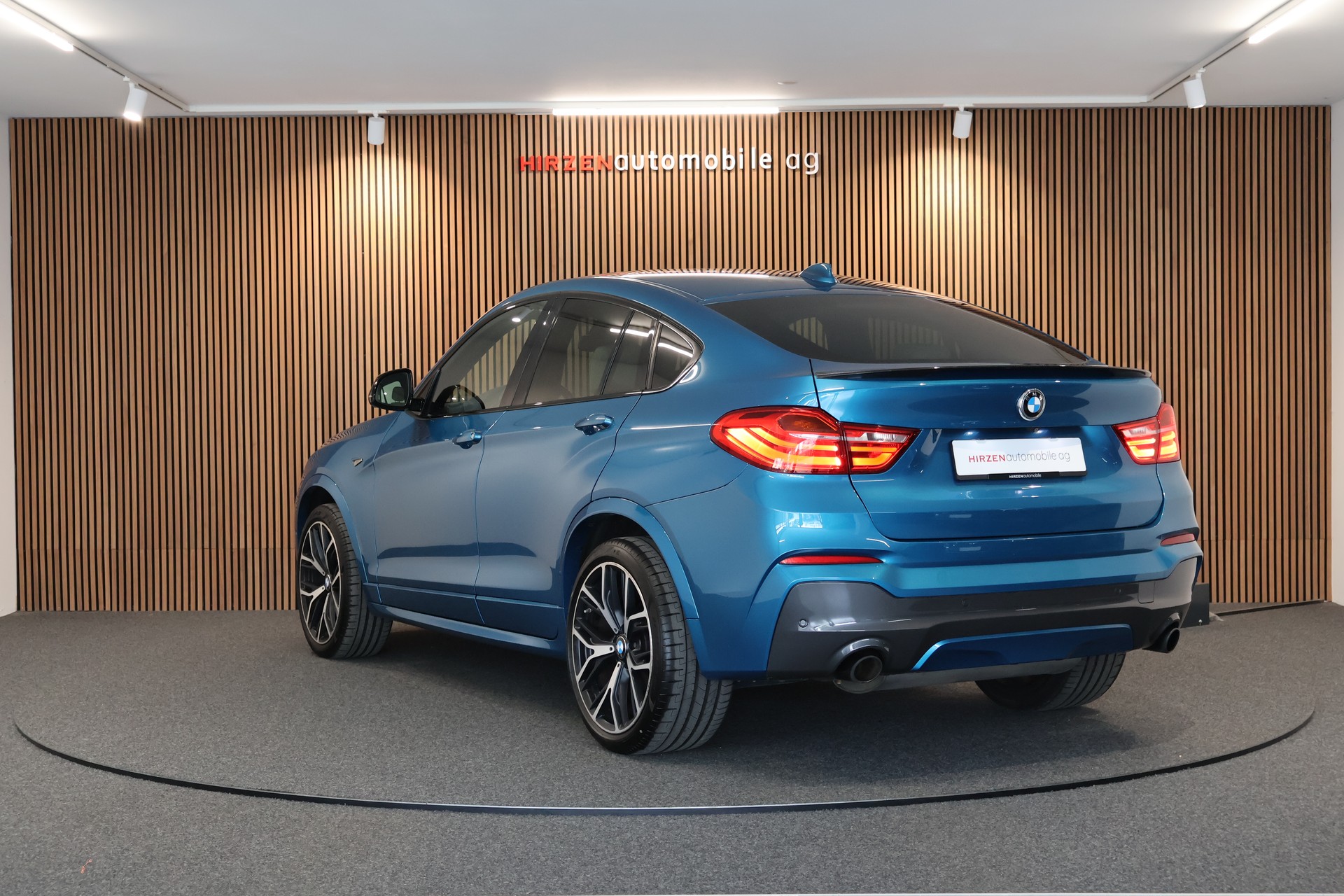 BMW X4 M 40i Steptronic-showroom-element-2