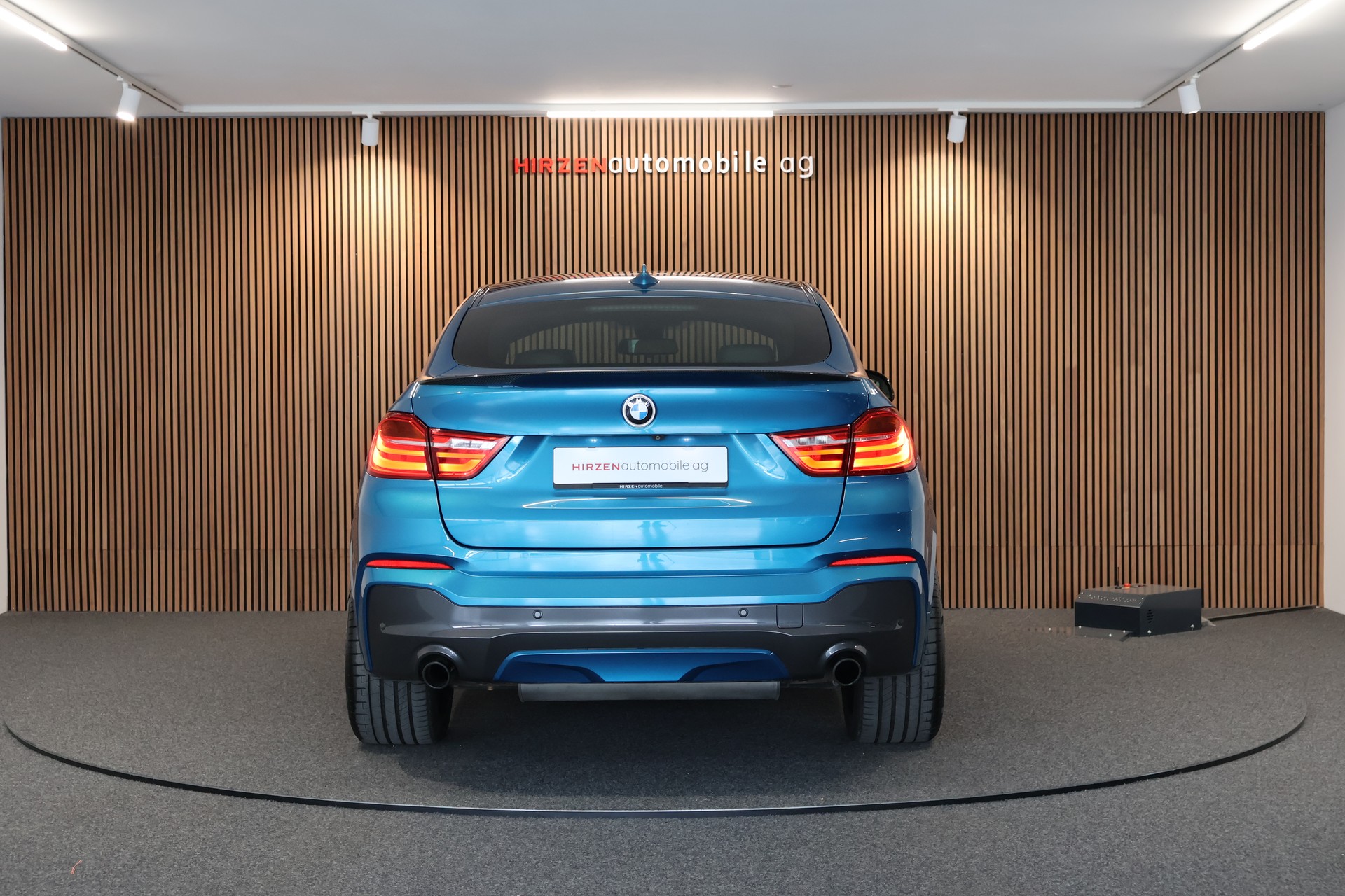 BMW X4 M 40i Steptronic-showroom-element-3