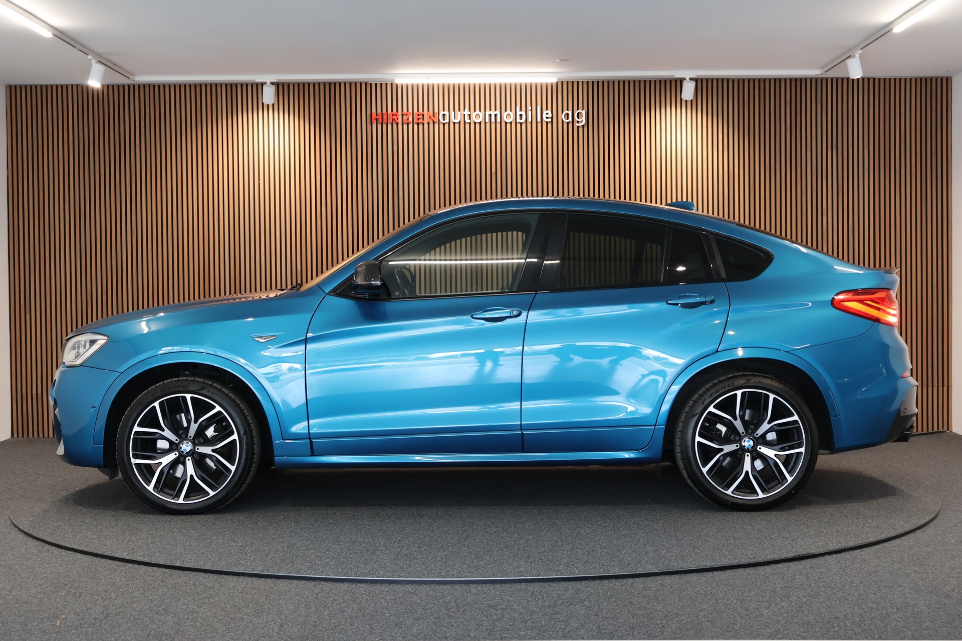 BMW X4 M 40i Steptronic-showroom-element-1
