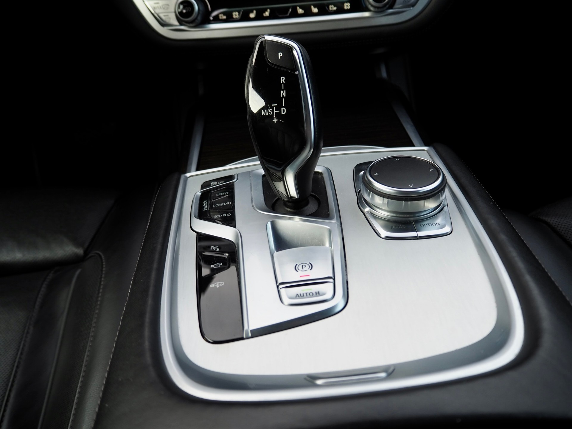 BMW 730d xDrive Steptronic-image-11
