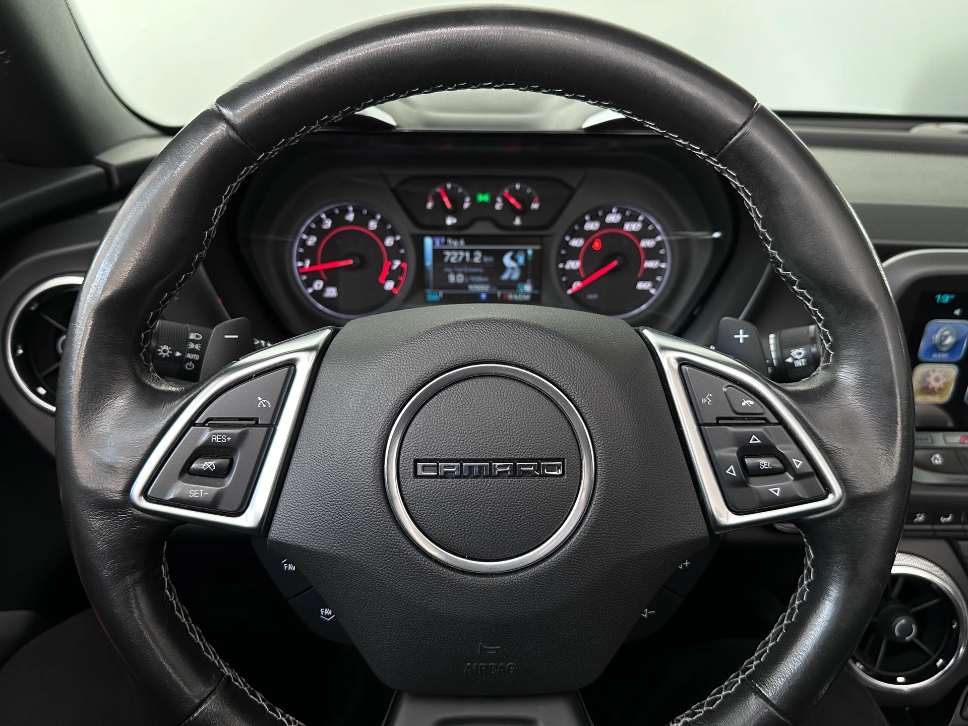 CHEVROLET Camaro RS-image-5