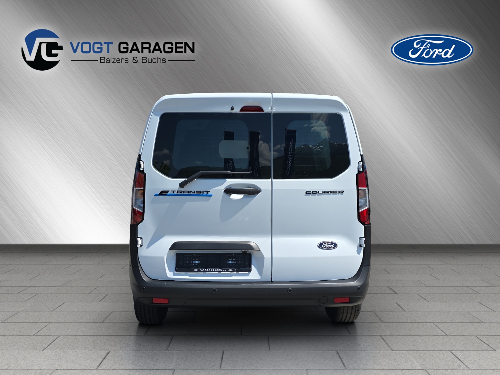 FORD E-Transit Courier Van Trend-image-4